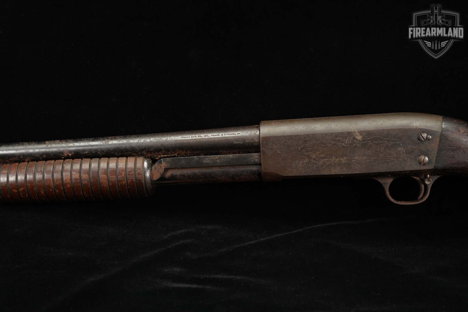 1954 Ithaca Model 37 Featherlight 16-Gauge 28" Blued & Walnut M37-img-8