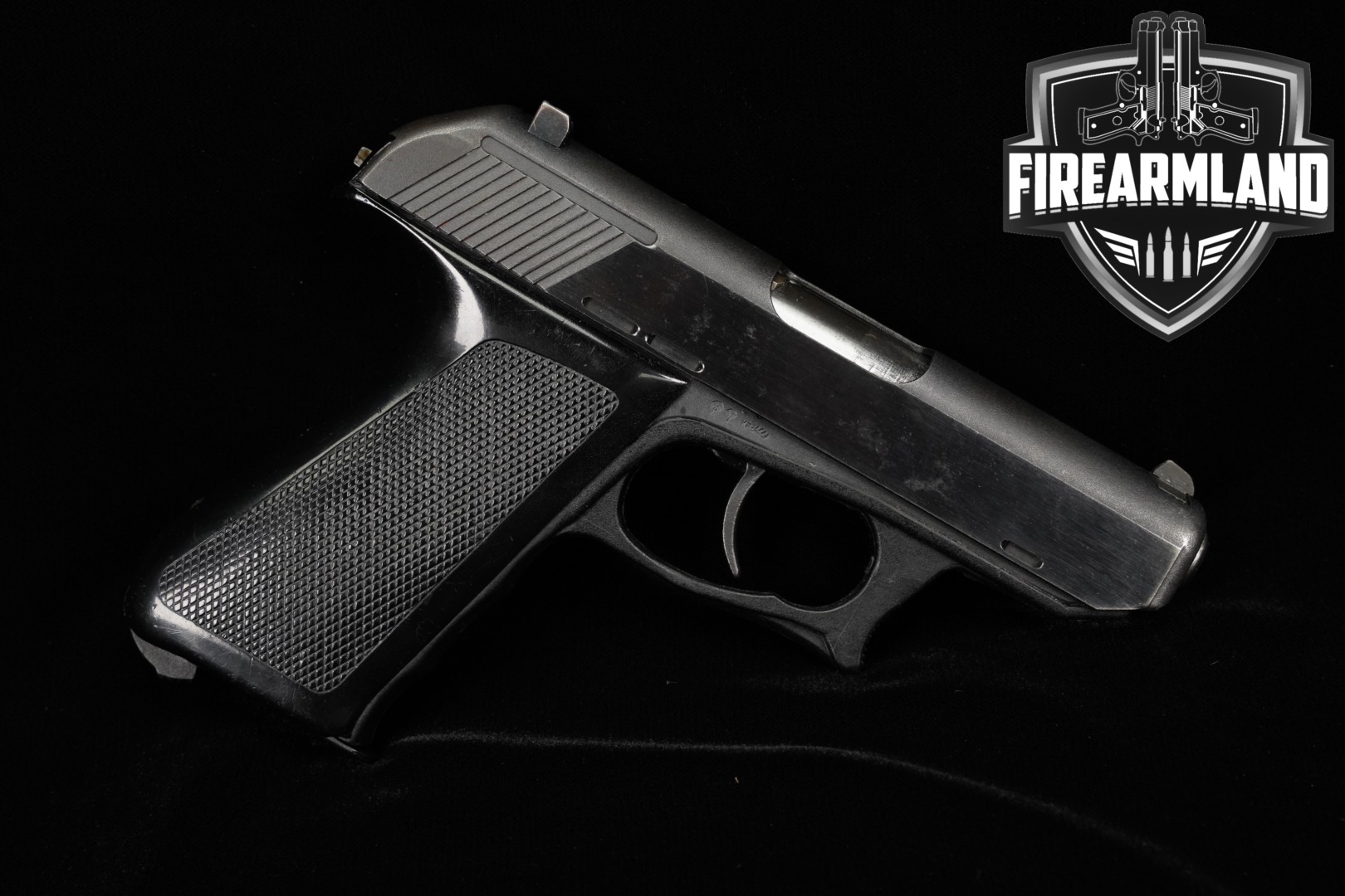 1995 Heckler & Koch (H&K, HK) P9S Combat 9mm Luger Black in Very Good Condition Thumbnail