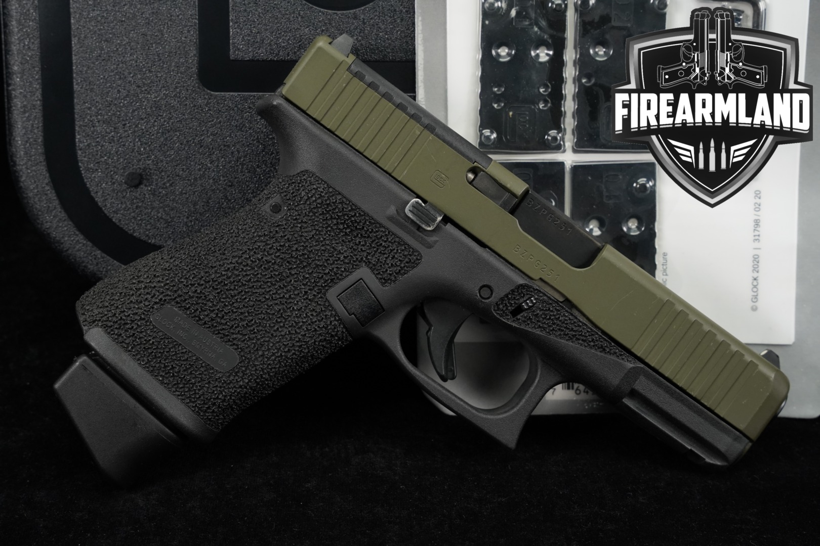 Glock G19 Gen5 MOS Front Serrations 9mm Luger Two-Tone OD Green in Very Good Condition Thumbnail