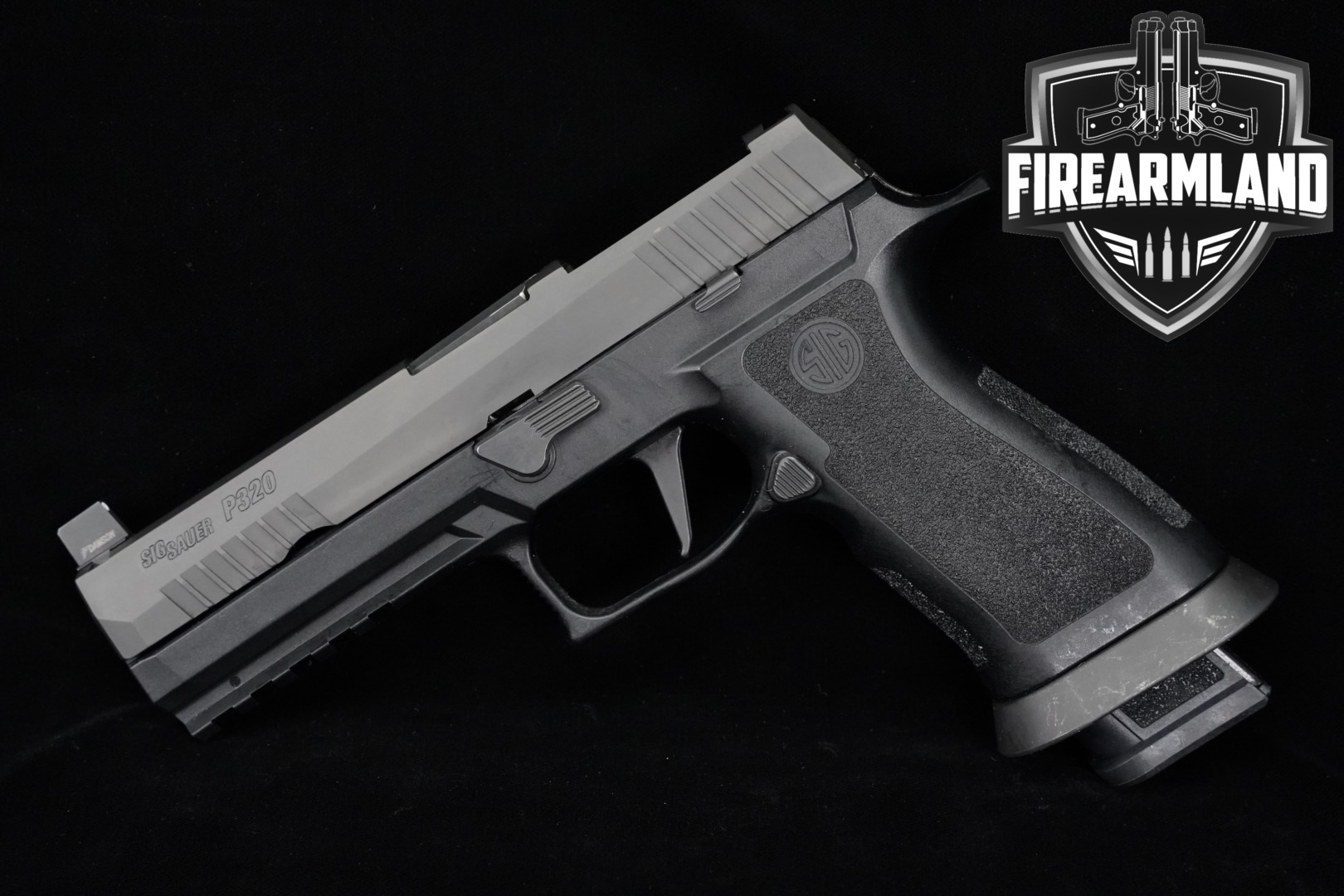 Sig Sauer P320 X-Series XFULL 9mm Luger Black in Good Condition Thumbnail