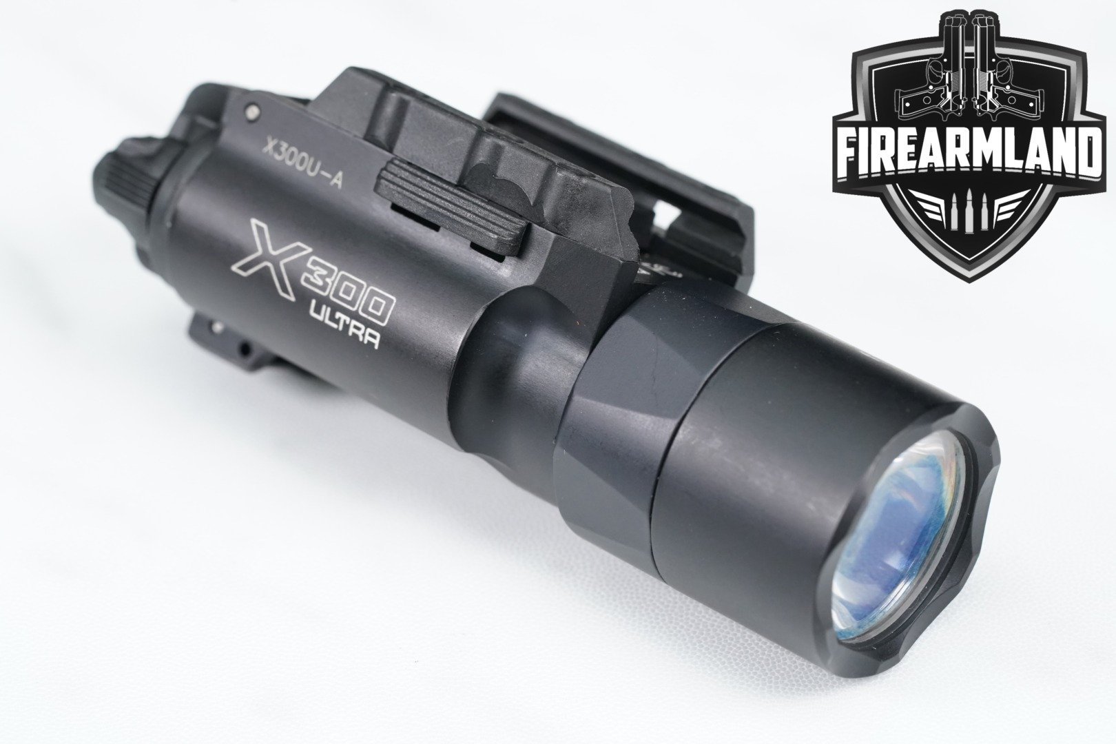 SureFire X300-Ultra in Excellent Condition Thumbnail