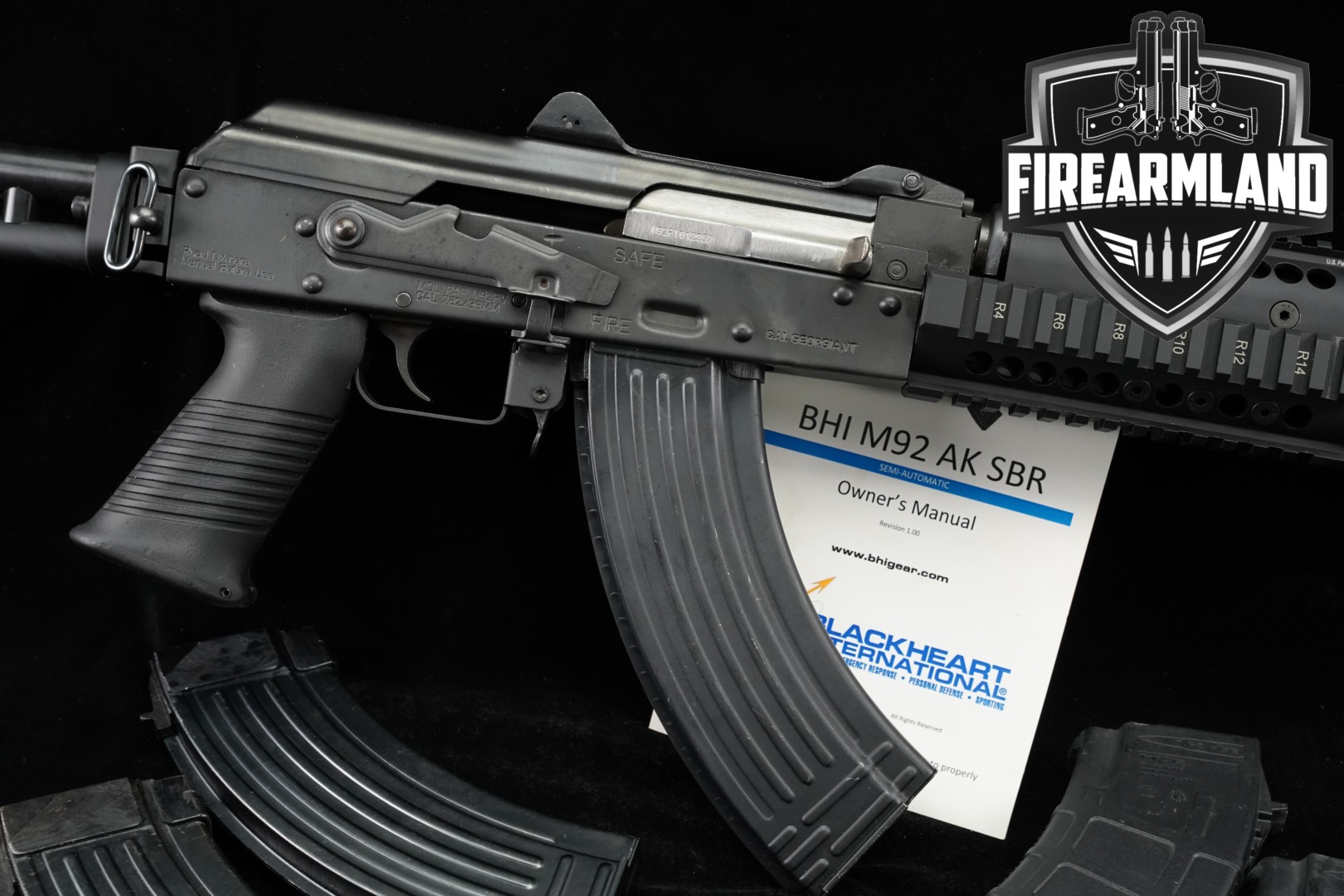 https://cash-for-arms-pictures.s3.amazonaws.com/recQpThHBgJcSaoNq/1.jpg