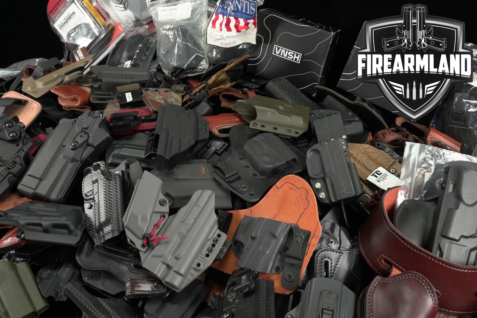 200+ Lot of Assorted Holsters & Gun Leather Holster-img-0