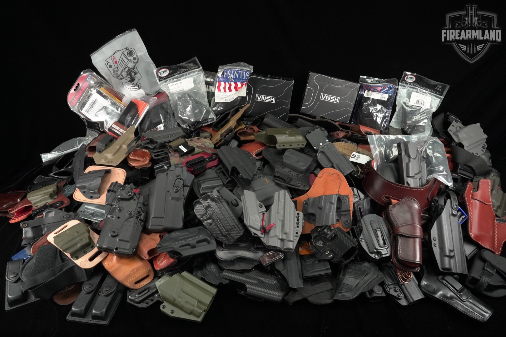 200+ Lot of Assorted Holsters & Gun Leather Holster-img-2