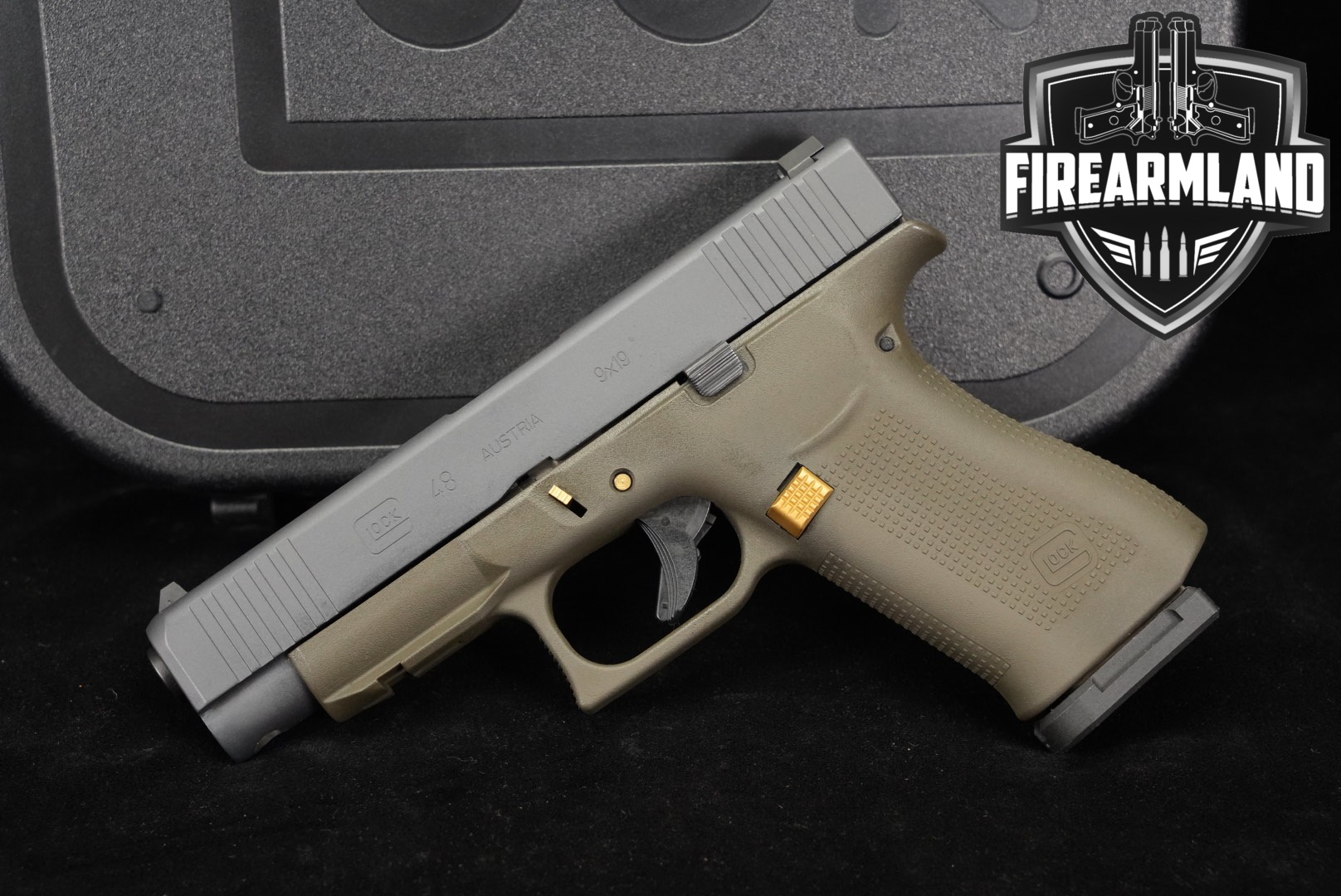 Glock G48 9mm Luger Two-Tone Sniper Gray & OD Green in Excellent Condition Thumbnail