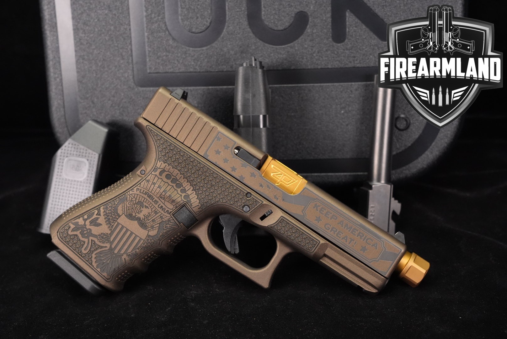 Glock 19 Gen4 G19 Gen 4 TRUMP 45th 9mm THREADED +2 MAGS & ORIG CASE-img-0