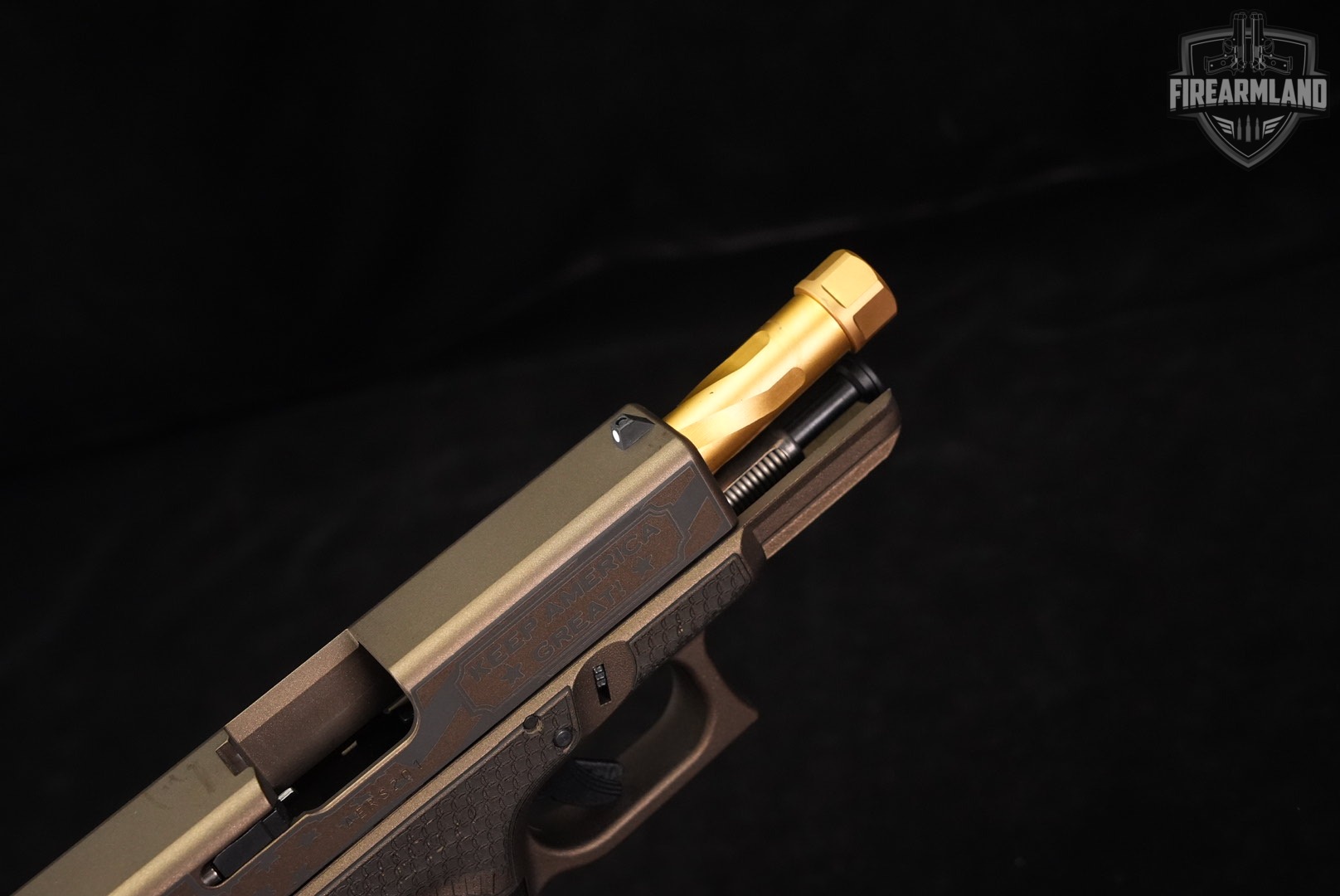 Glock 19 Gen4 G19 Gen 4 TRUMP 45th 9mm THREADED +2 MAGS & ORIG CASE-img-10