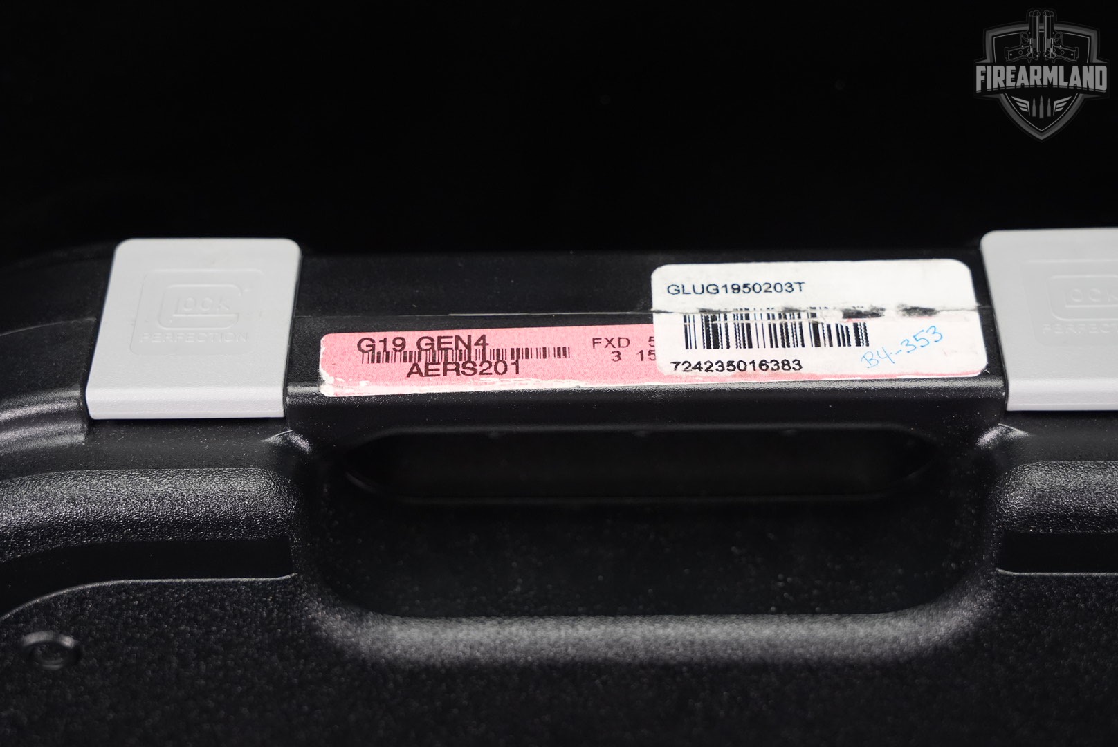 Glock 19 Gen4 G19 Gen 4 TRUMP 45th 9mm THREADED +2 MAGS & ORIG CASE-img-16