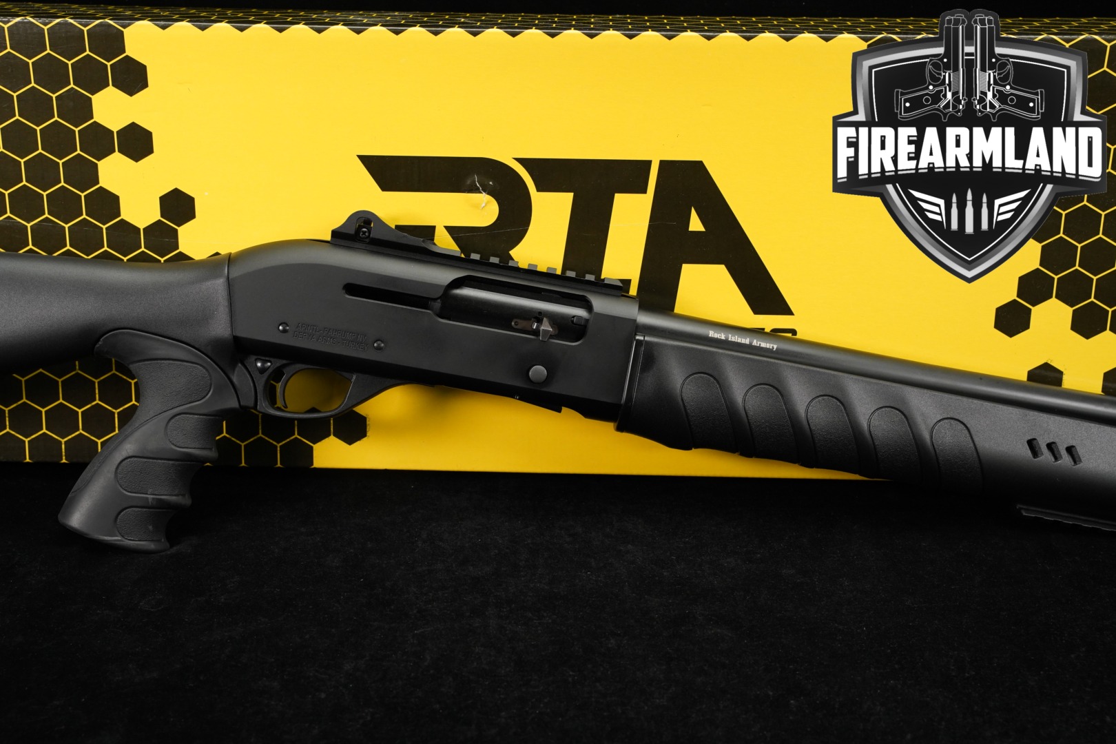 Rock Island Armory (RIA) Lion X4 12 Gauge Black in Very Good Condition Thumbnail