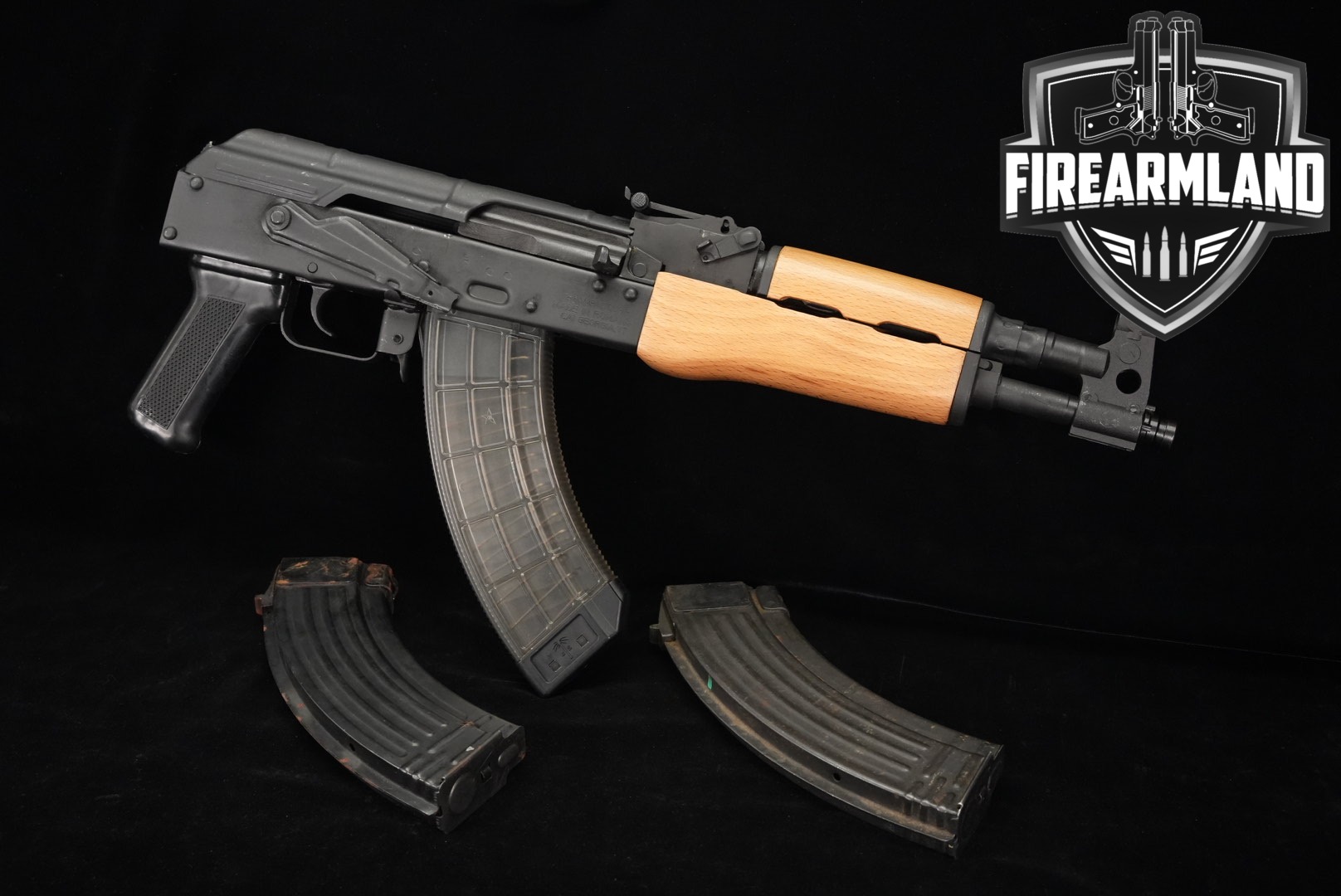 https://cash-for-arms-pictures.s3.amazonaws.com/recSNXI5xJCqPmsT0/1.jpg