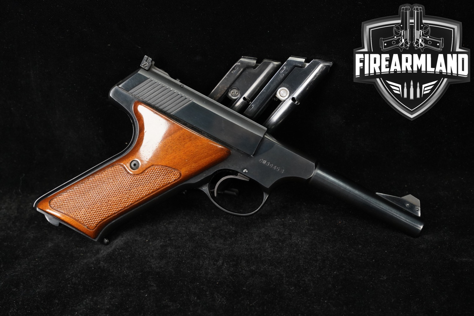 https://cash-for-arms-pictures.s3.amazonaws.com/recSYeekKUat8xHwM/1.jpg