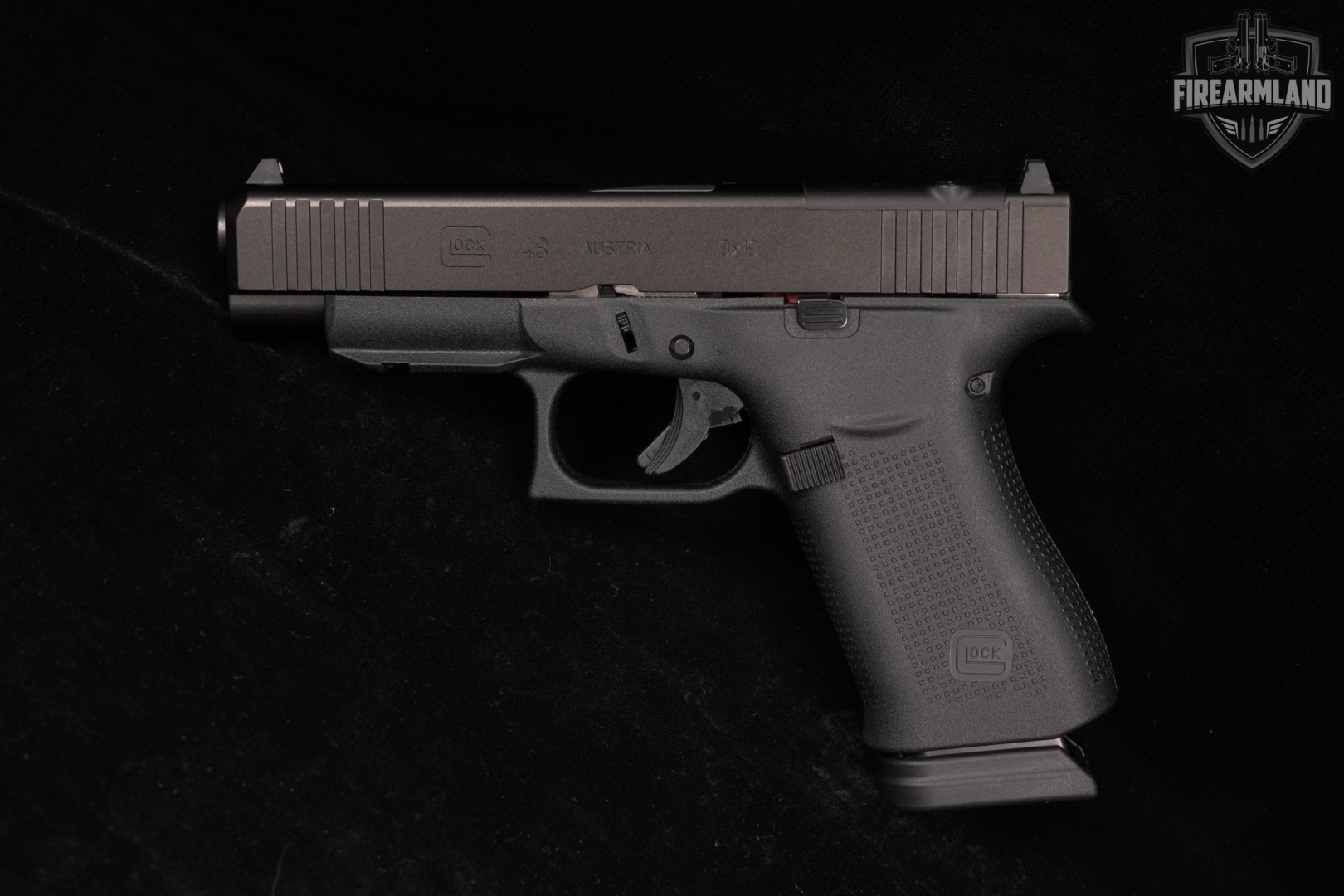 Glock 48 MOS G48 Slimline 9mm 4.17 +2 MAGS & ORIG CASE-img-3