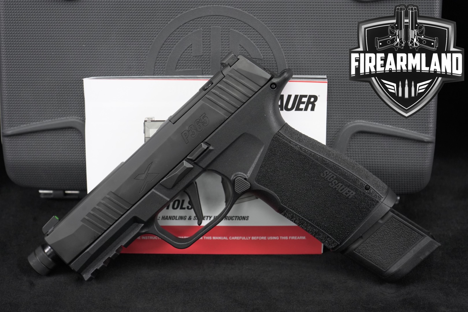 Sig Sauer P365 XMACRO 9mm Luger Black in Excellent Condition Thumbnail