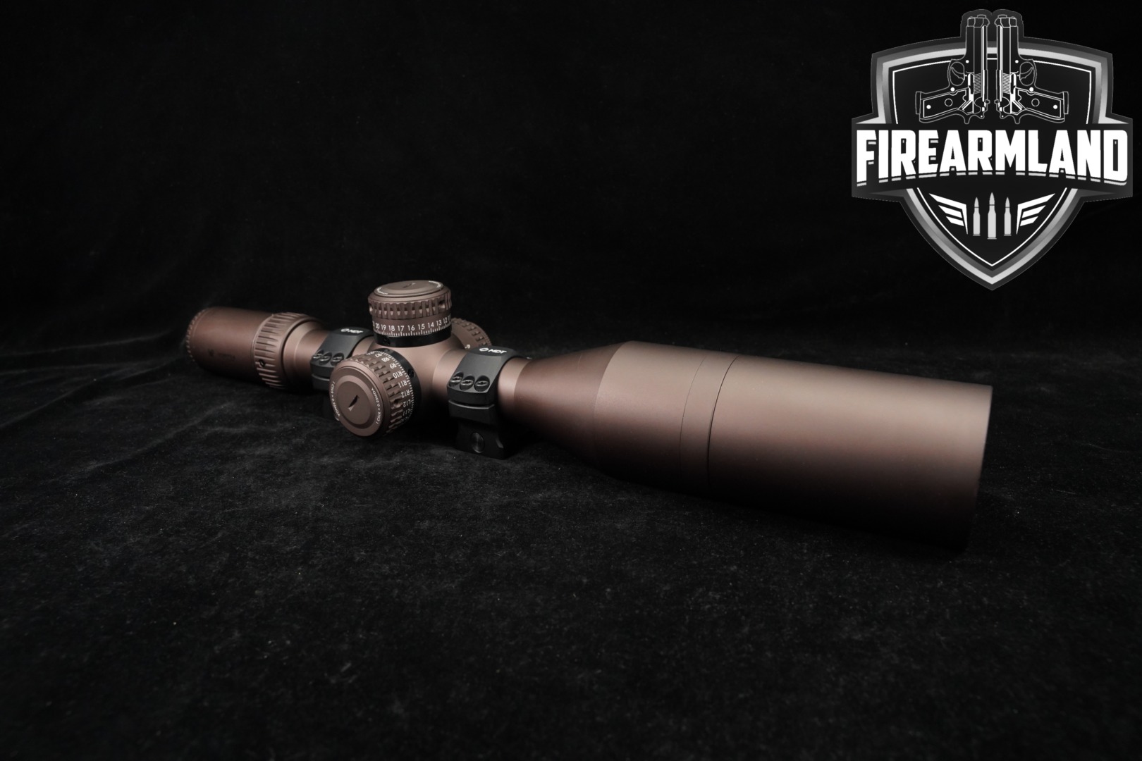Vortex Optics Razor HD 4.5-27x56mm in Very Good Condition Thumbnail