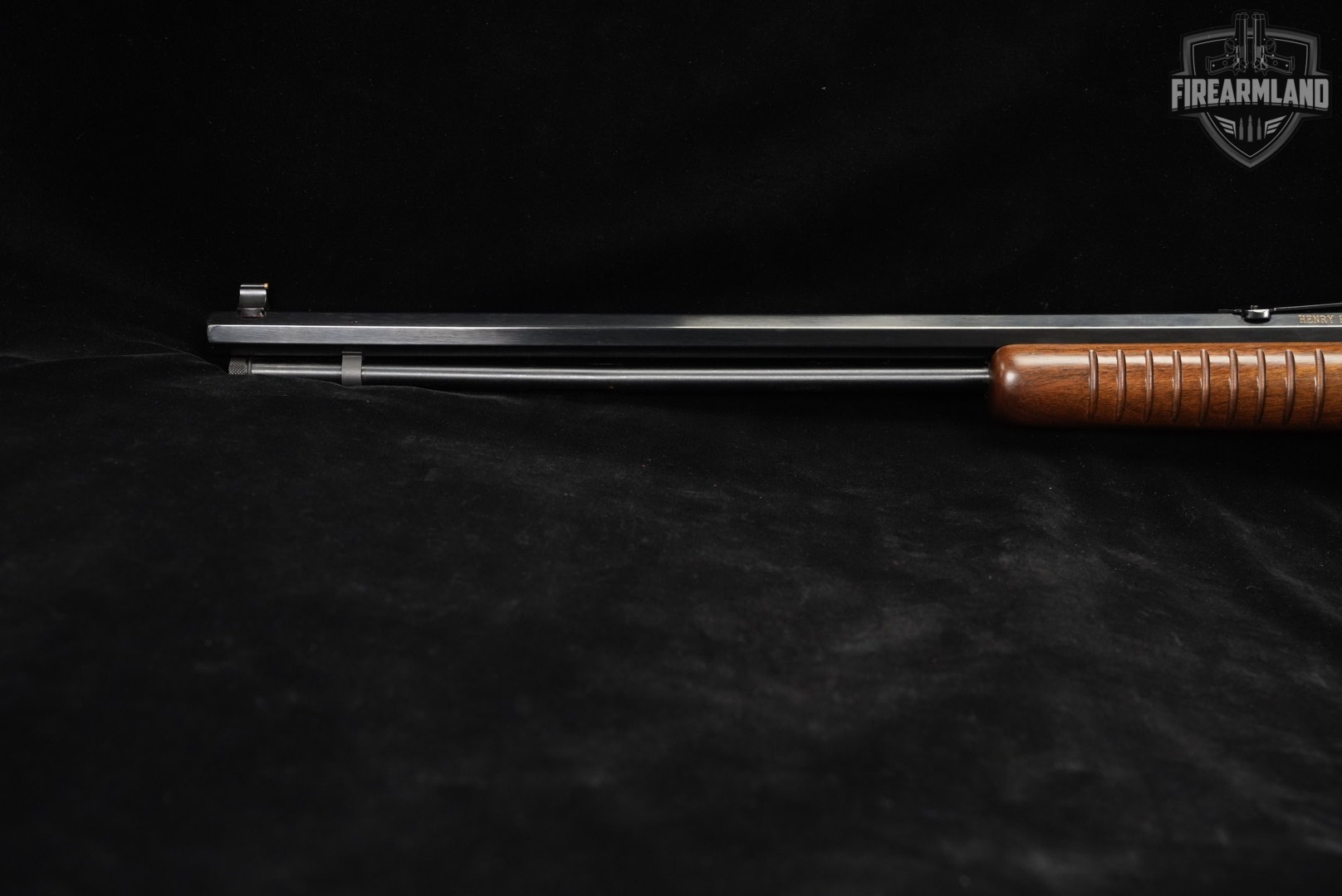 Henry Pump Action Octagon 22 Magnum / WMR 20.5" Blued & Walnut H003-TM-img-8