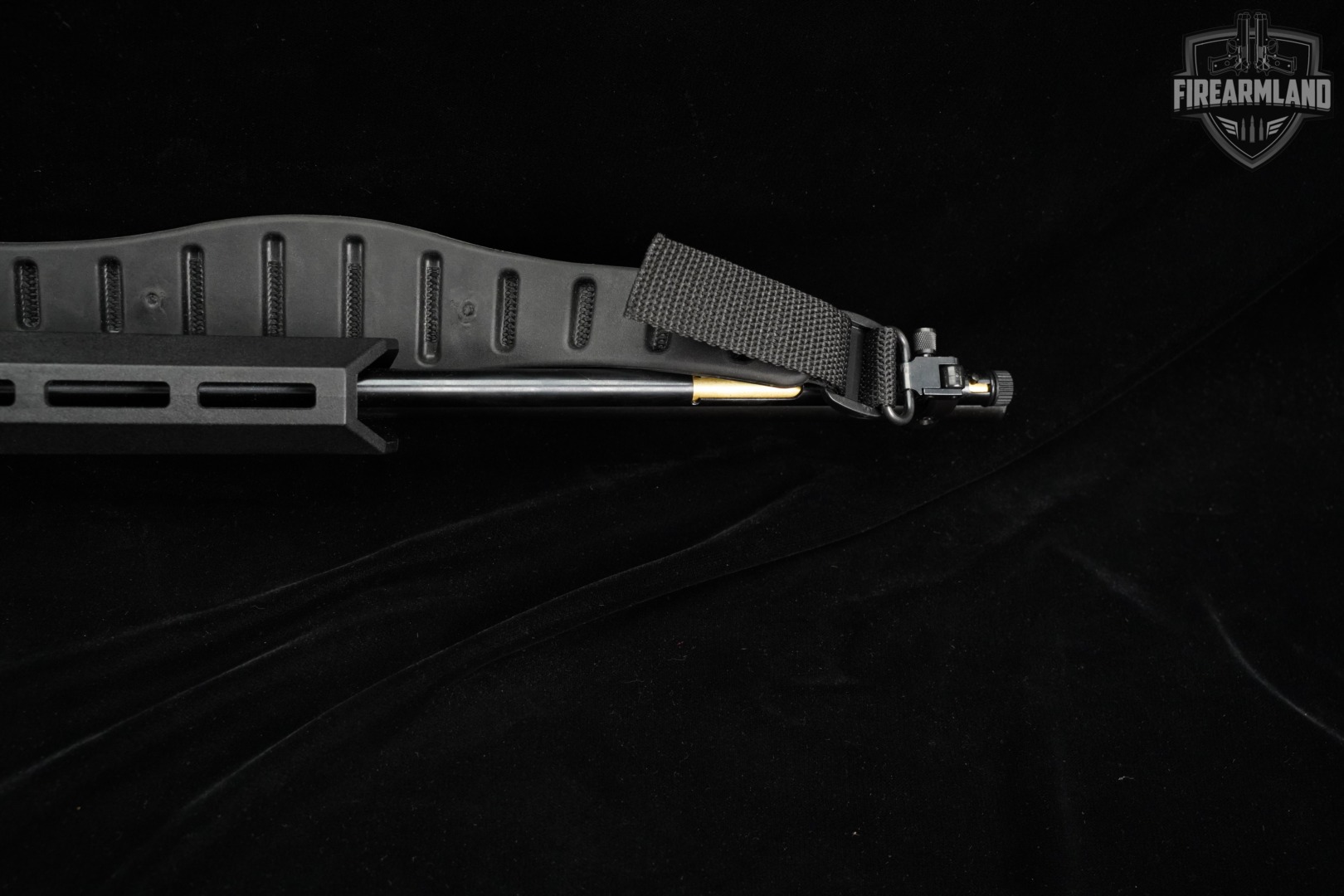 Rossi Rio Bravo 22 WMR 20" Blued & Synthetic +SCOPE-img-15