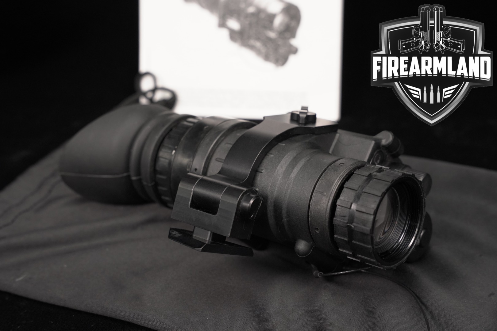 US Night Vision AN/PVS-14A Monocular Night Vision Device in Very Good Condition Thumbnail