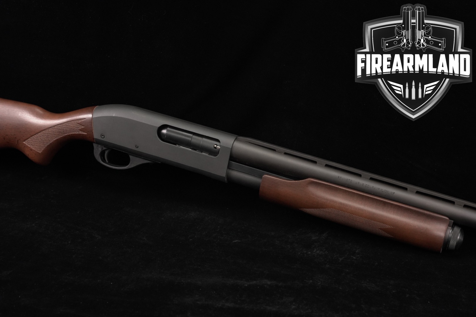 Remington Model 870 Super Magnum 12-Gauge 28" Black & Wood M870 VENT-RIB-img-0
