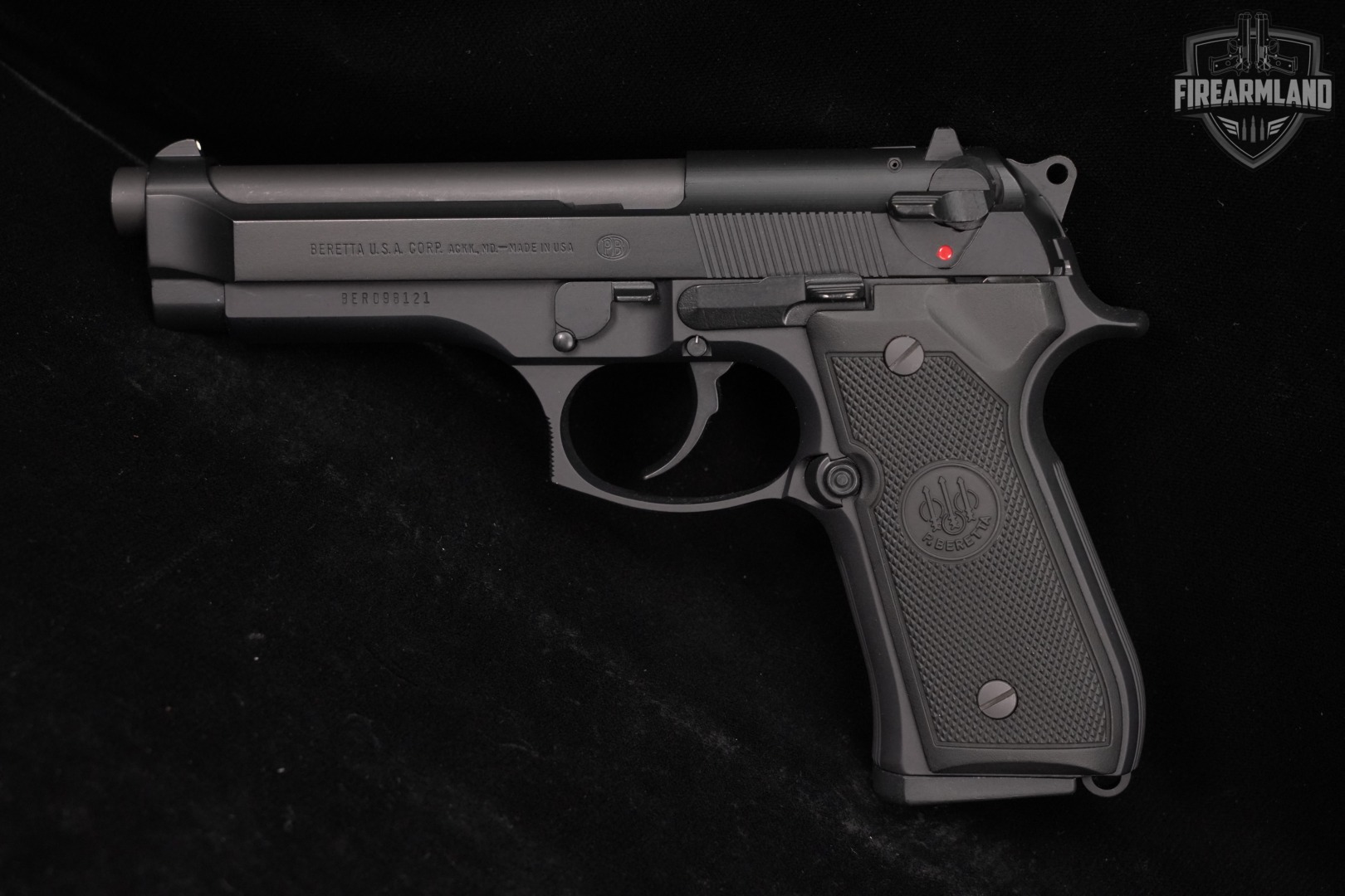 Beretta 92FS 9mm 4.9" 92 FS +3 MAGS, ORIG CASE & HOLSTER-img-3