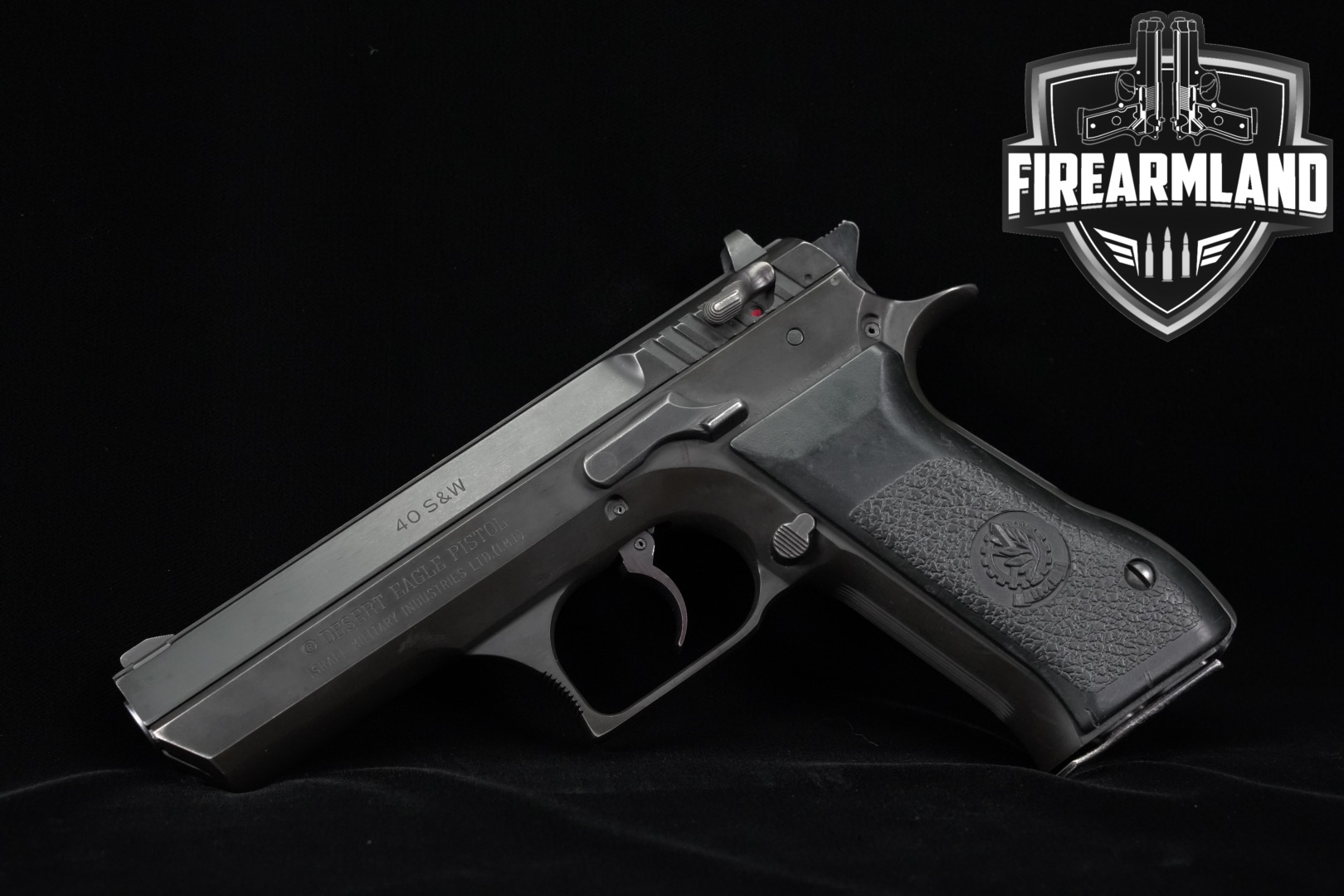Israeli Military Industries (IMI) Jericho 941F Desert Eagle Pistol .40 S&W Blued in Very Good Condition Thumbnail