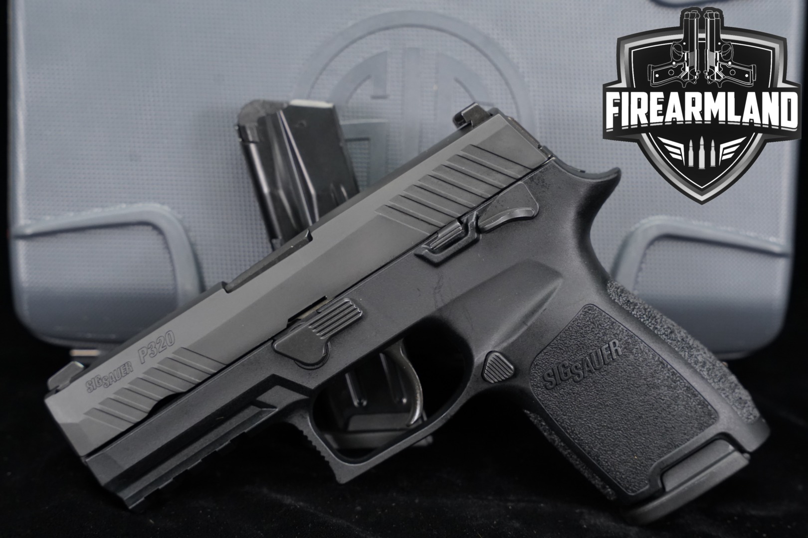 Sig Sauer P320 Compact, Manual Safety, Massachusetts Compliant 9mm Luger Black in Excellent Condition Thumbnail