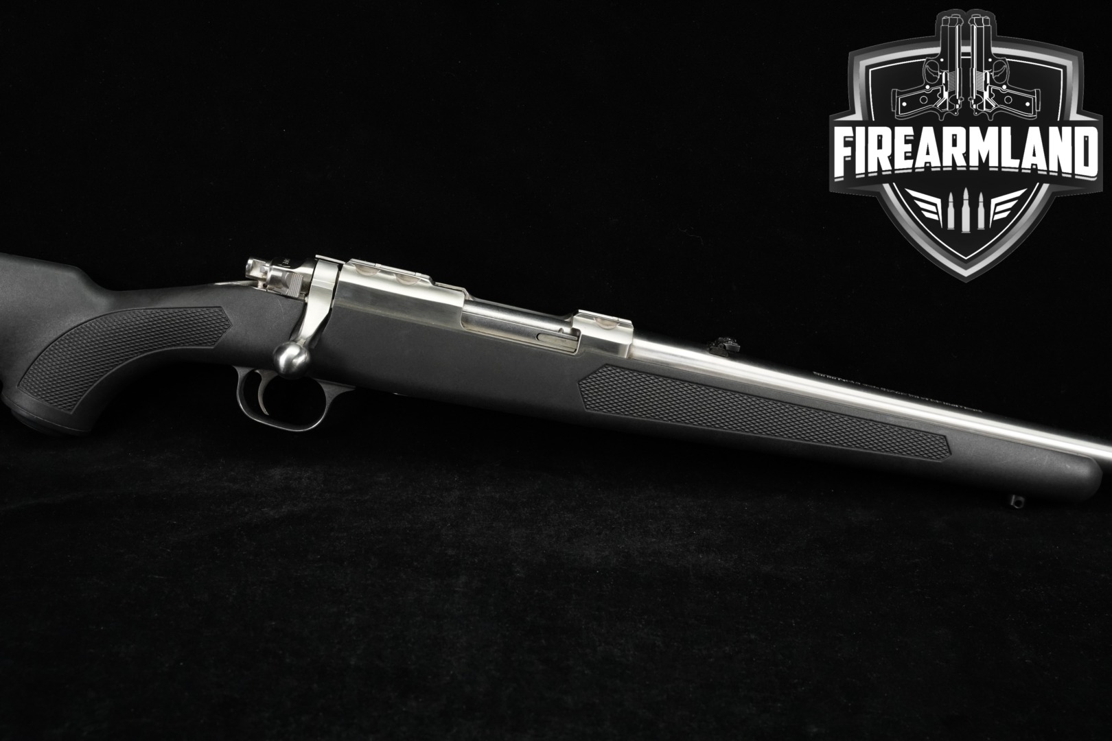 2009 Sturm Ruger 77/44 All-Weather .44 Rem Magnum Stainless & Synthetic in Very Good Condition Thumbnail