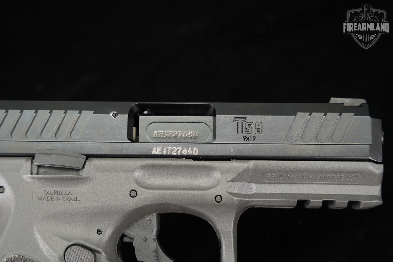 Taurus TS9 9mm 4" Two-Tone Black & Grey TS-9 +2 MAGS & ORIG CASE-img-13