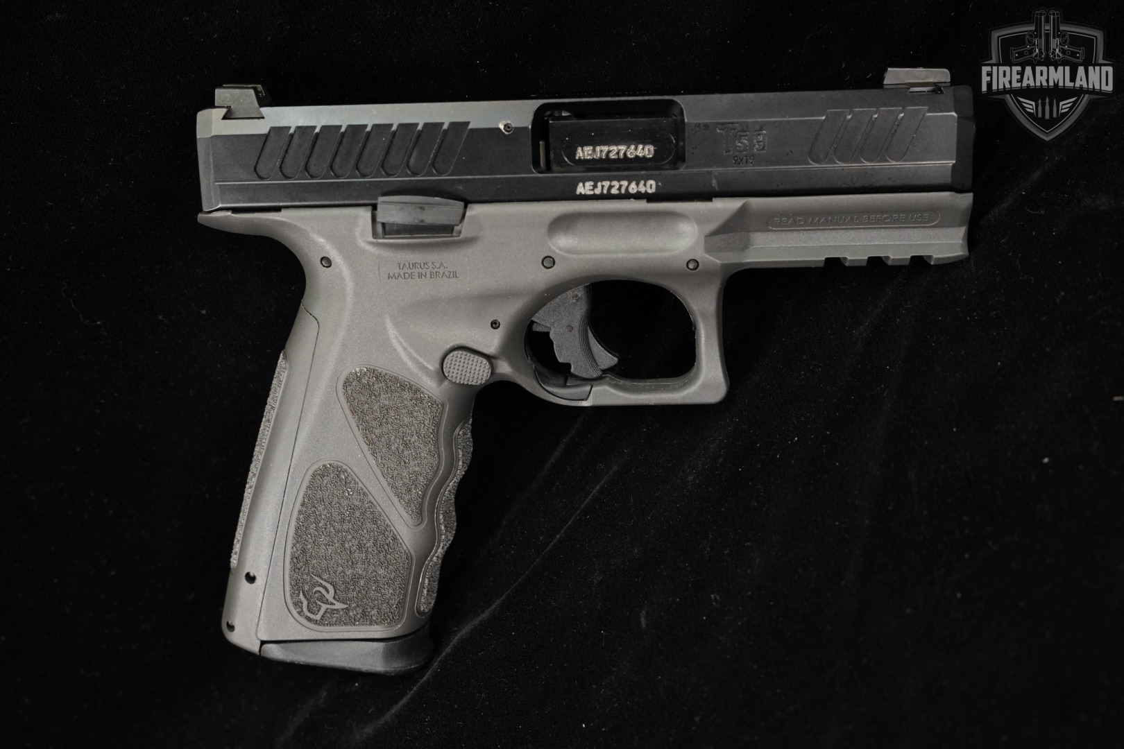 Taurus TS9 9mm 4" Two-Tone Black & Grey TS-9 +2 MAGS & ORIG CASE-img-3