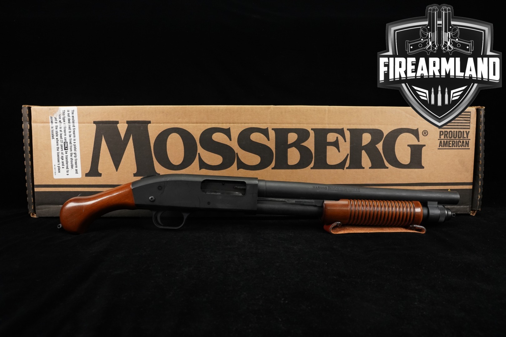 Mossberg Model 590 Shockwave Nightstick 12 Gauge Black & Wood in Good Condition Thumbnail