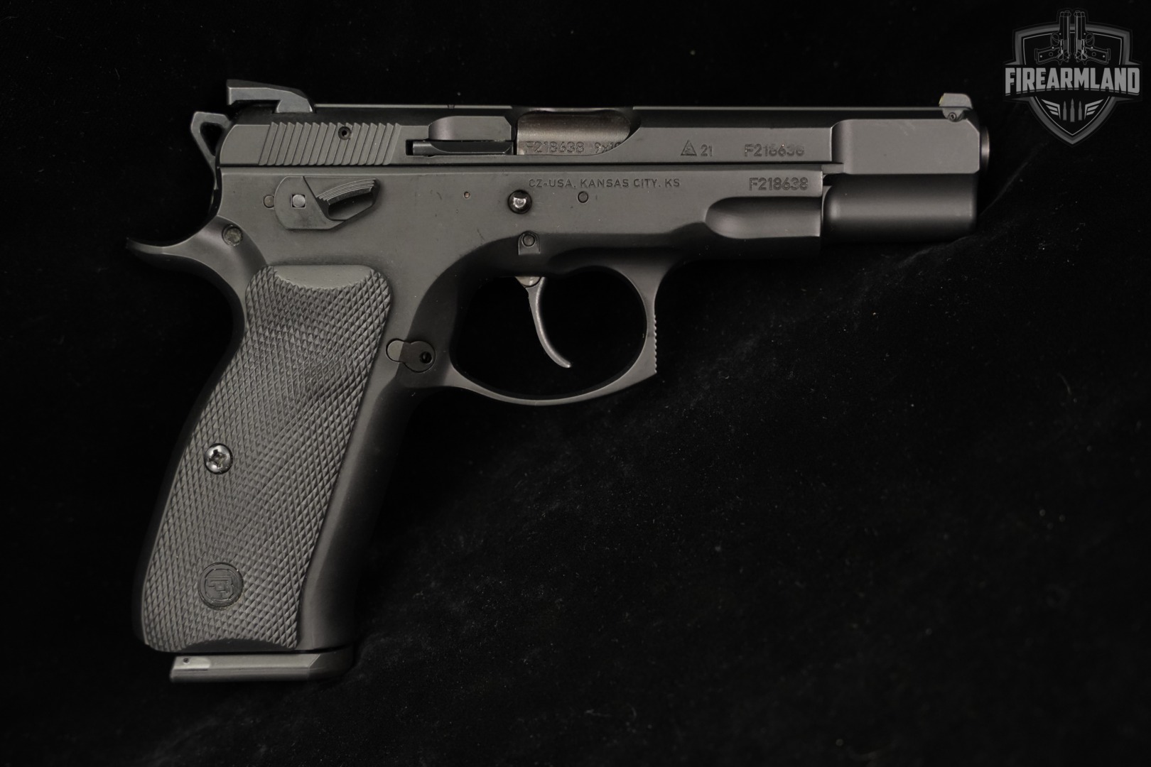 CZ 75 B Omega 9mm 4.6" CZ75B CZ75 75B +3 MAGS & ORIG CASE-img-4
