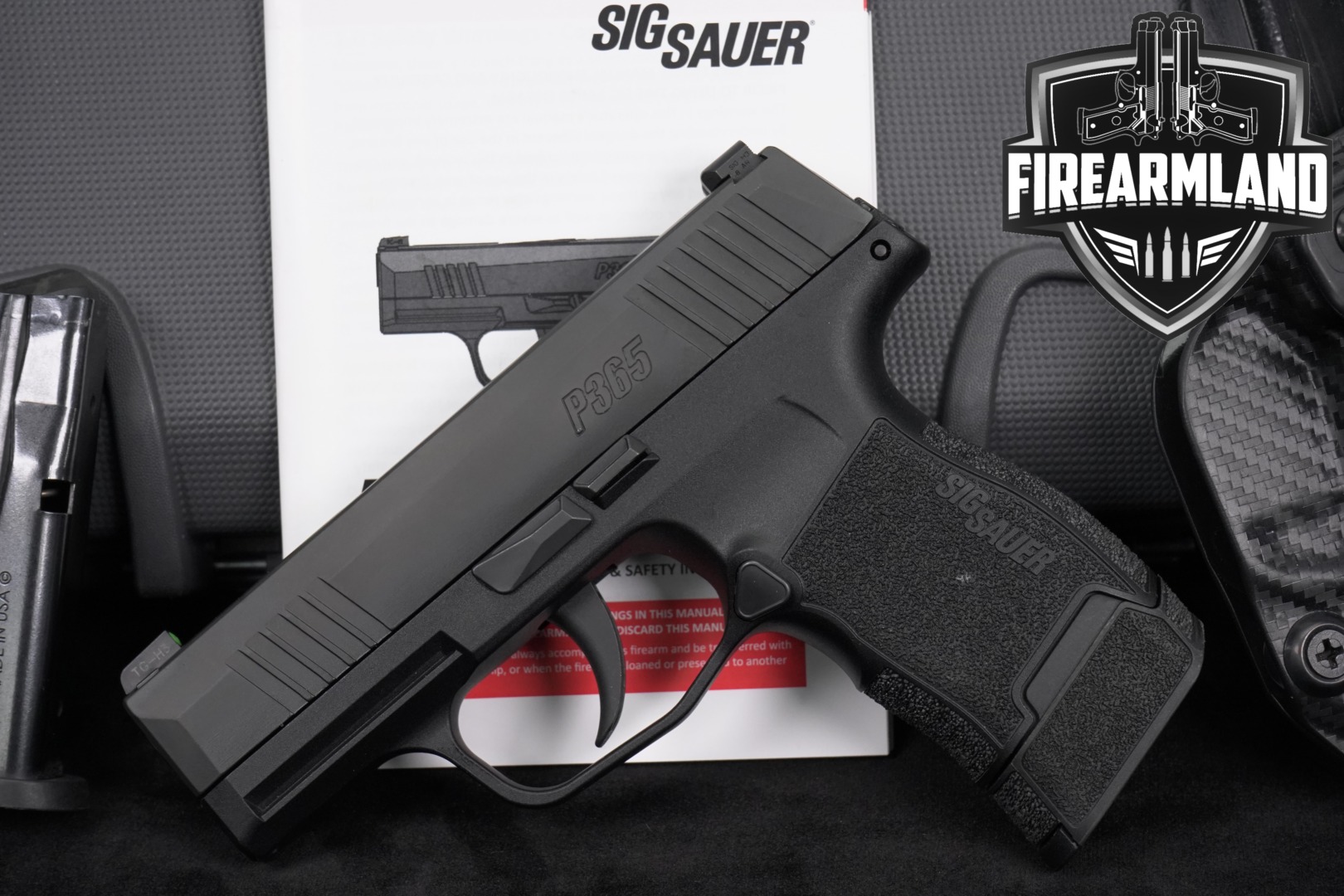 Sig Sauer P365 9mm Luger Black in Excellent Condition Thumbnail