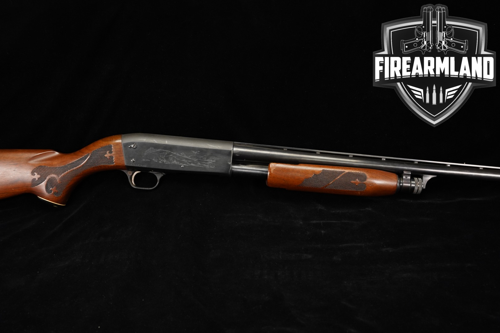 Ithaca Model 37 Featherlight 20 Gauge Blued & Walnut in Good Condition Thumbnail