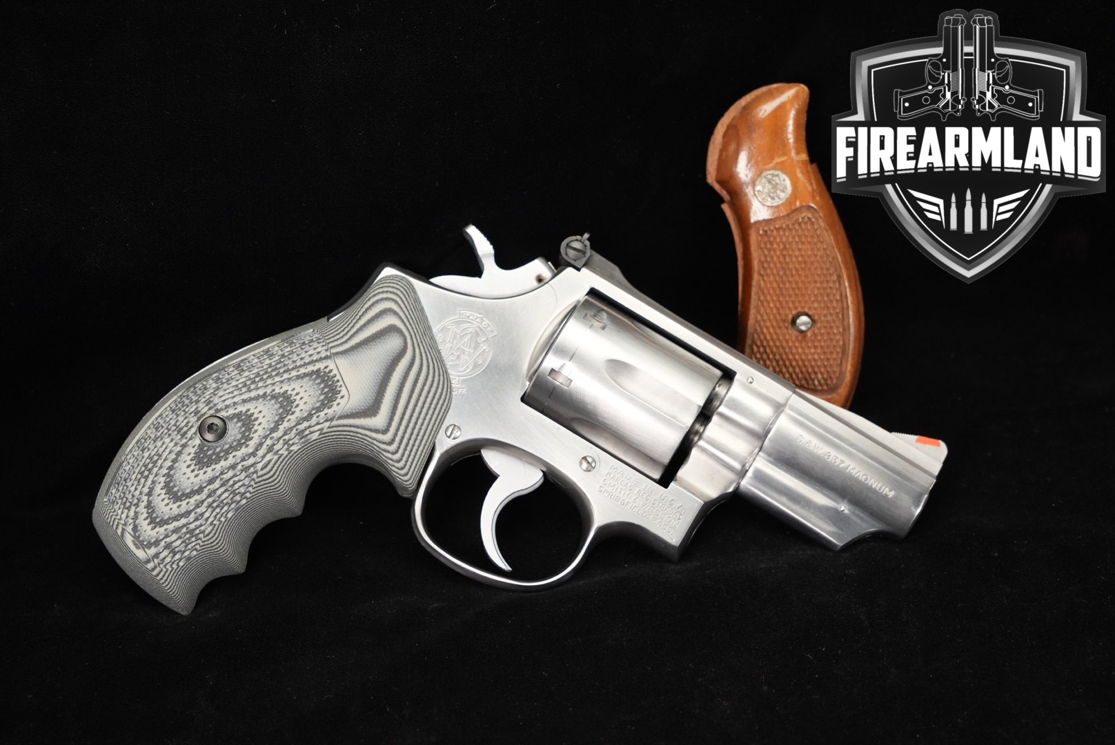 1980 Smith & Wesson (S&W) Model 66-1 .357 Mag. Brushed Stainless in Good Condition Thumbnail