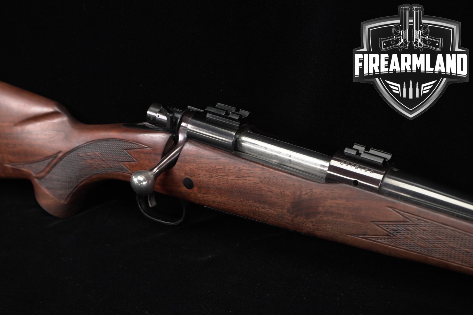 1971 Winchester Repeating Arms Model 70 Post-64 Push-Feed .30-06 Blued & Walnut in Good Condition Thumbnail