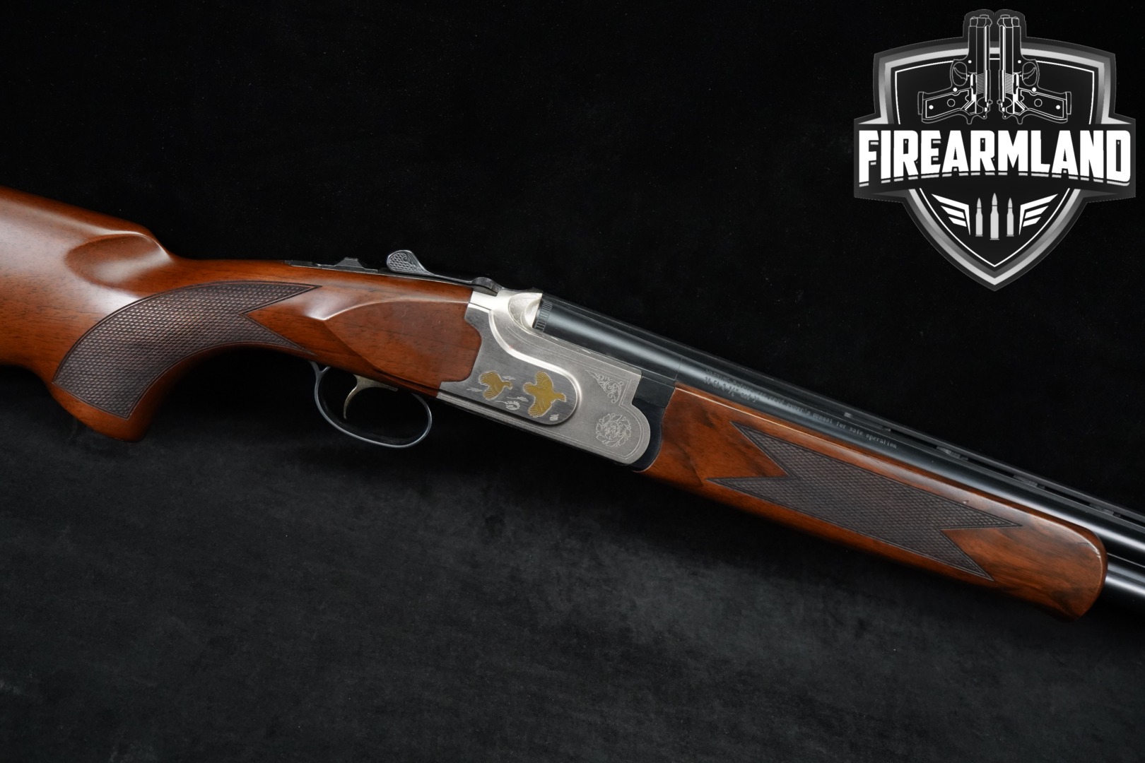 Mossberg International Silver Reserve Field 20 Gauge Satin Silver & Walnut in Poor Condition Thumbnail