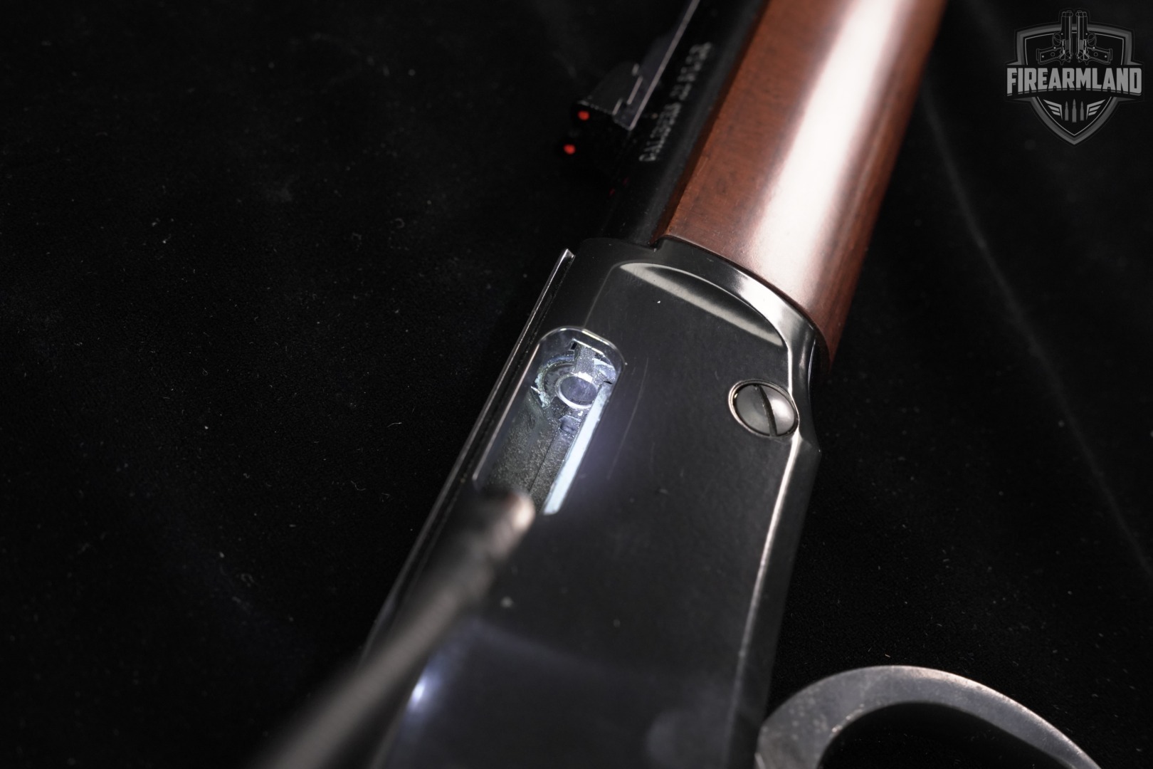Henry H001 22 S/L/LR 18.5" Black & Walnut +CASE-img-16