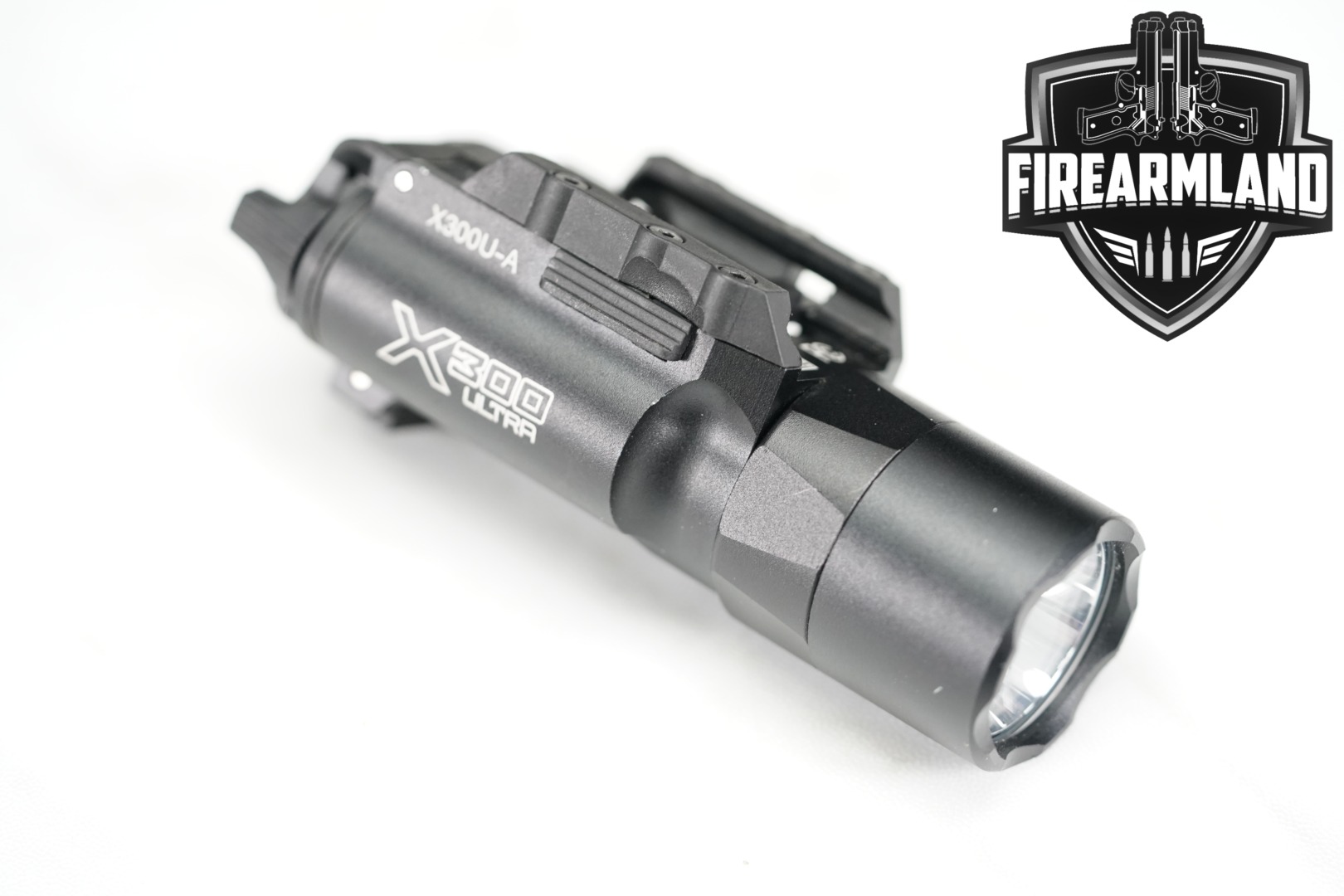 SureFire X300 Ultra in Very Good Condition Thumbnail