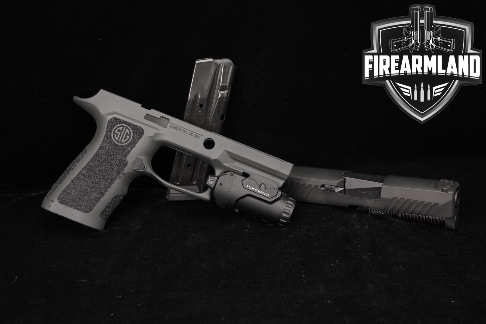 Sig Sauer P320 XCompact Build Kit 9mm Luger in Very Good Condition Thumbnail