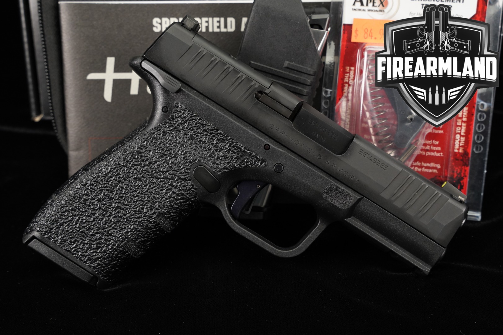 Springfield Armory Hellcat Pro OSP 9mm Luger Black in Excellent Condition Thumbnail