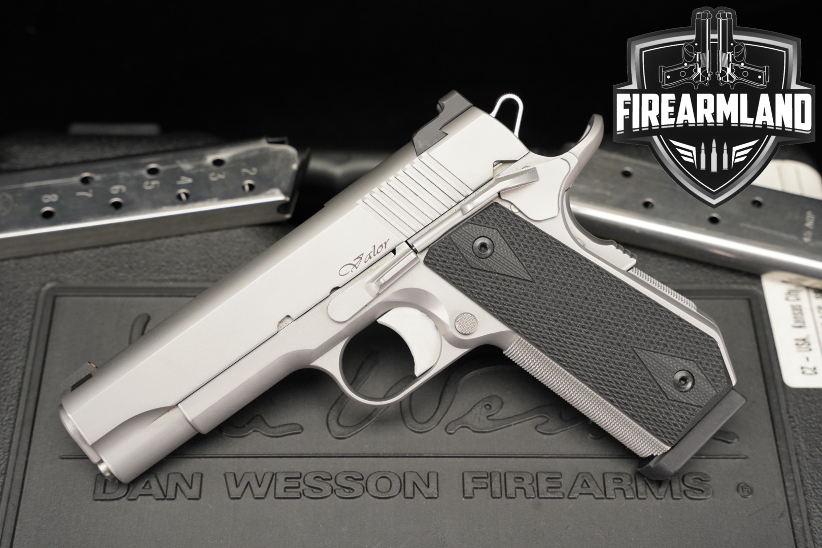 Dan Wesson V-Bob Valor .45 ACP Bead-Blast Stainless in Very Good Condition Thumbnail