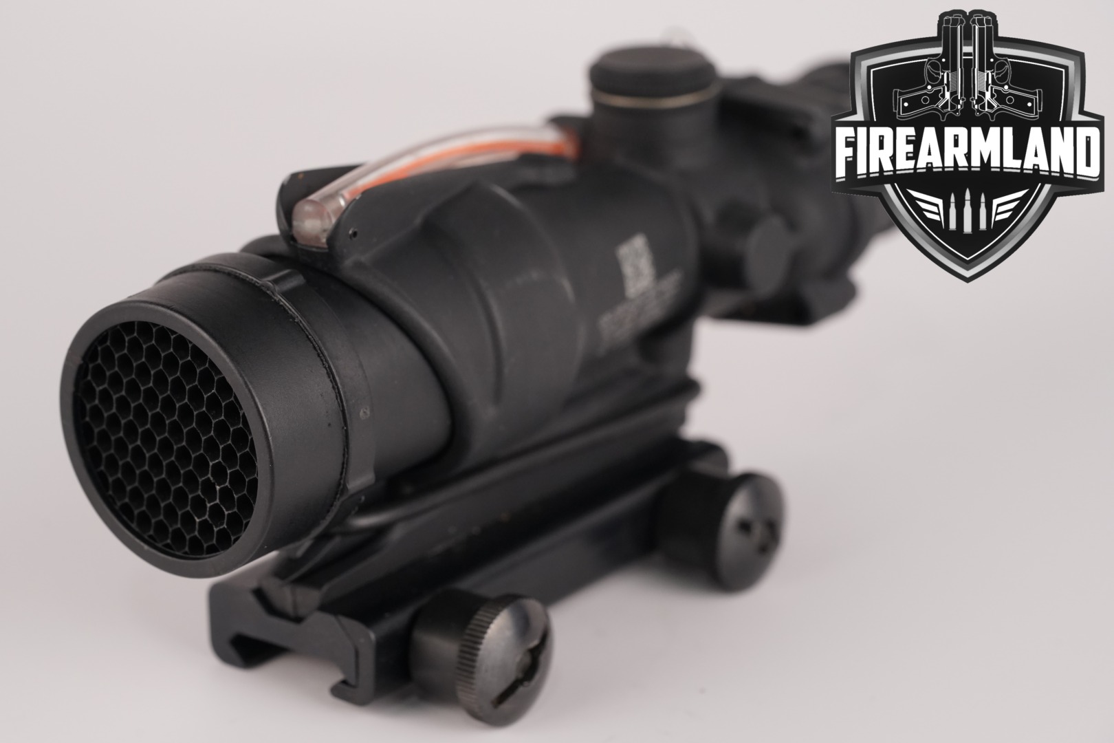 Trijicon ACOG 4x32 in Very Good Condition Thumbnail