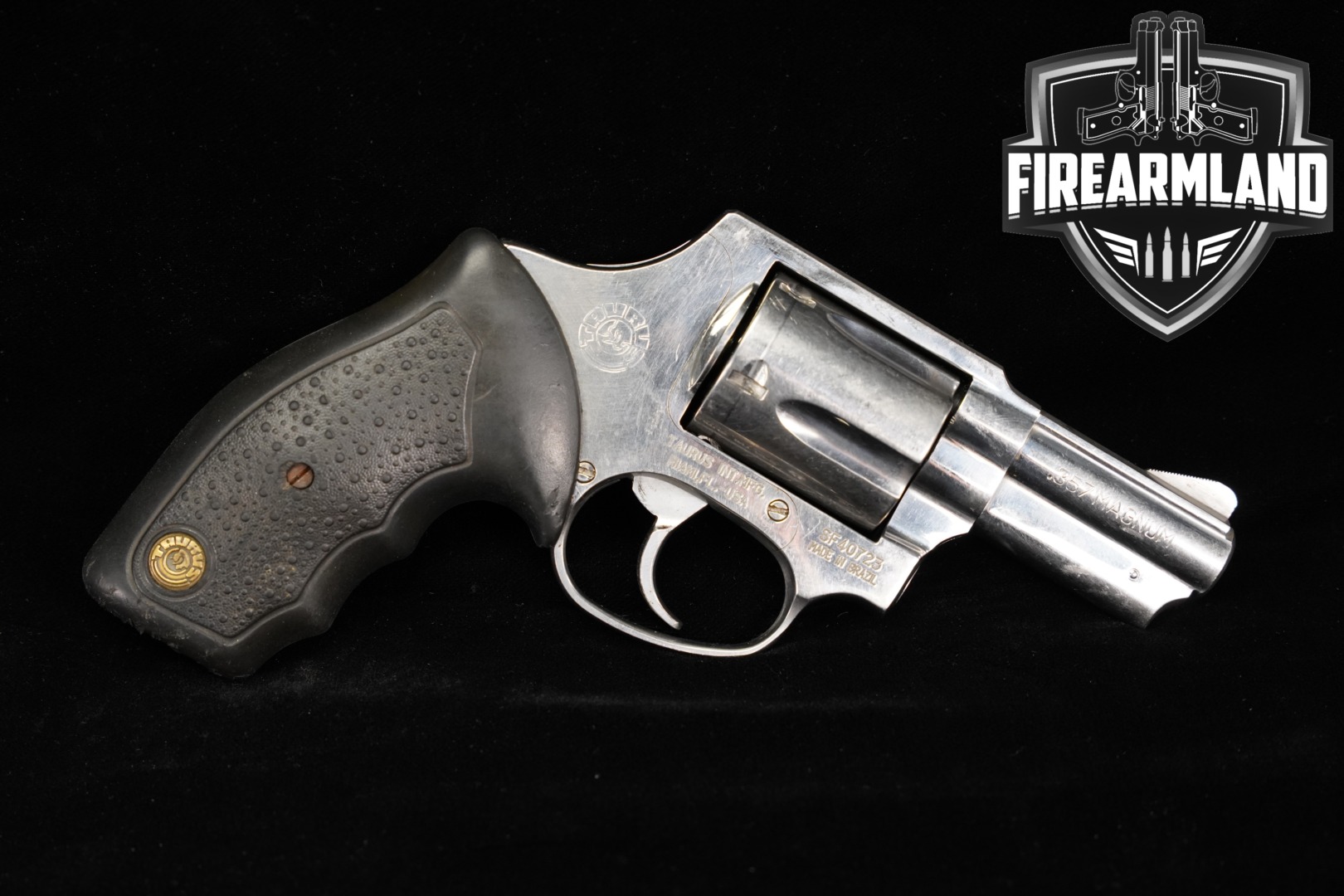 Taurus 605 Concealed Hammer (CH) .357 Mag. Stainless in Good Condition Thumbnail