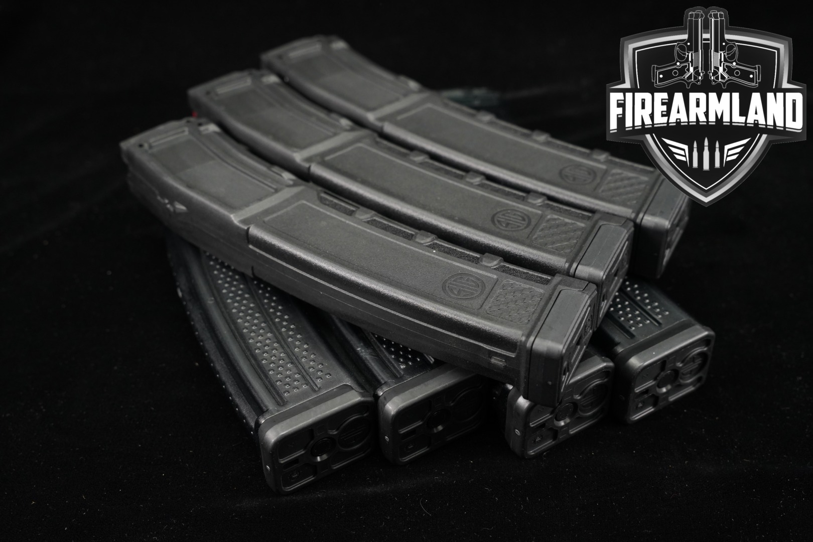 https://cash-for-arms-pictures.s3.amazonaws.com/recW85bSLROPVB3zI/1.jpg