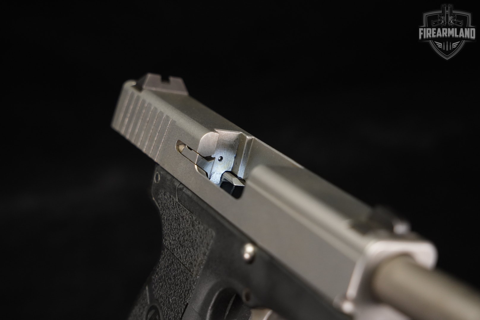 Kahr Arms P9 9mm 3.6" Two-Tone Stainless P-9-img-11