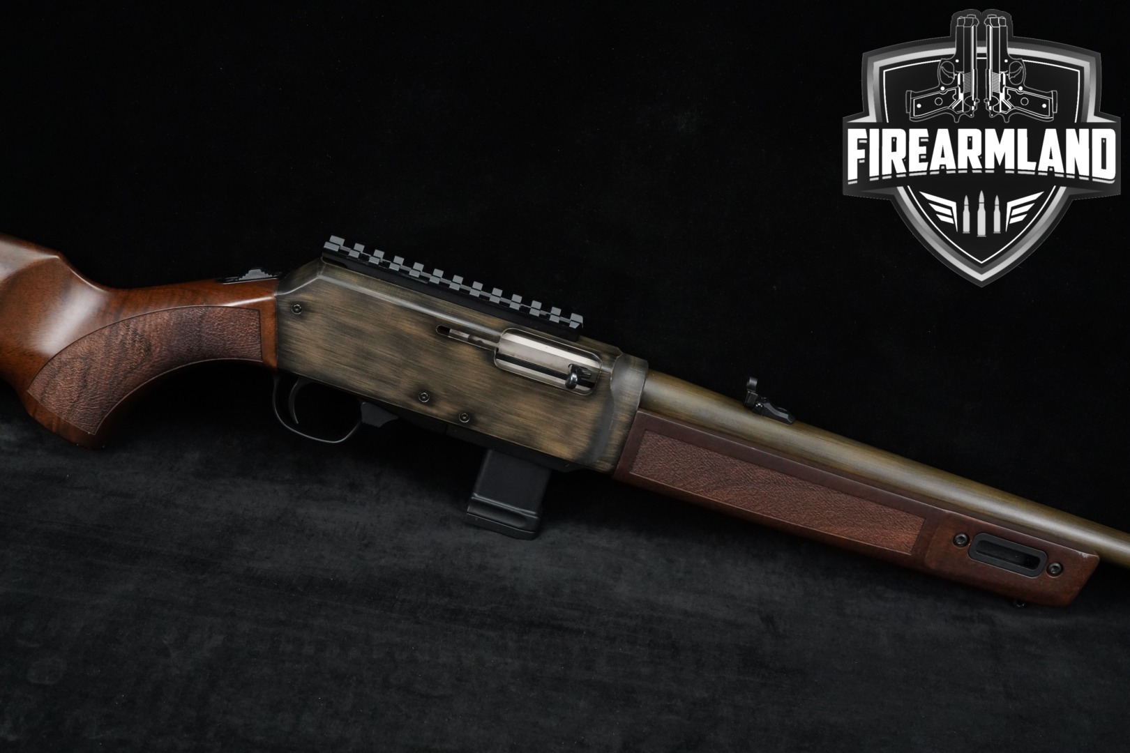 Henry Repeating Arms Homesteader 9mm M-LOK Brushed Bronze, Glock Mag Well 9mm Luger Brushed Bronze & Walnut in Excellent Condition Thumbnail