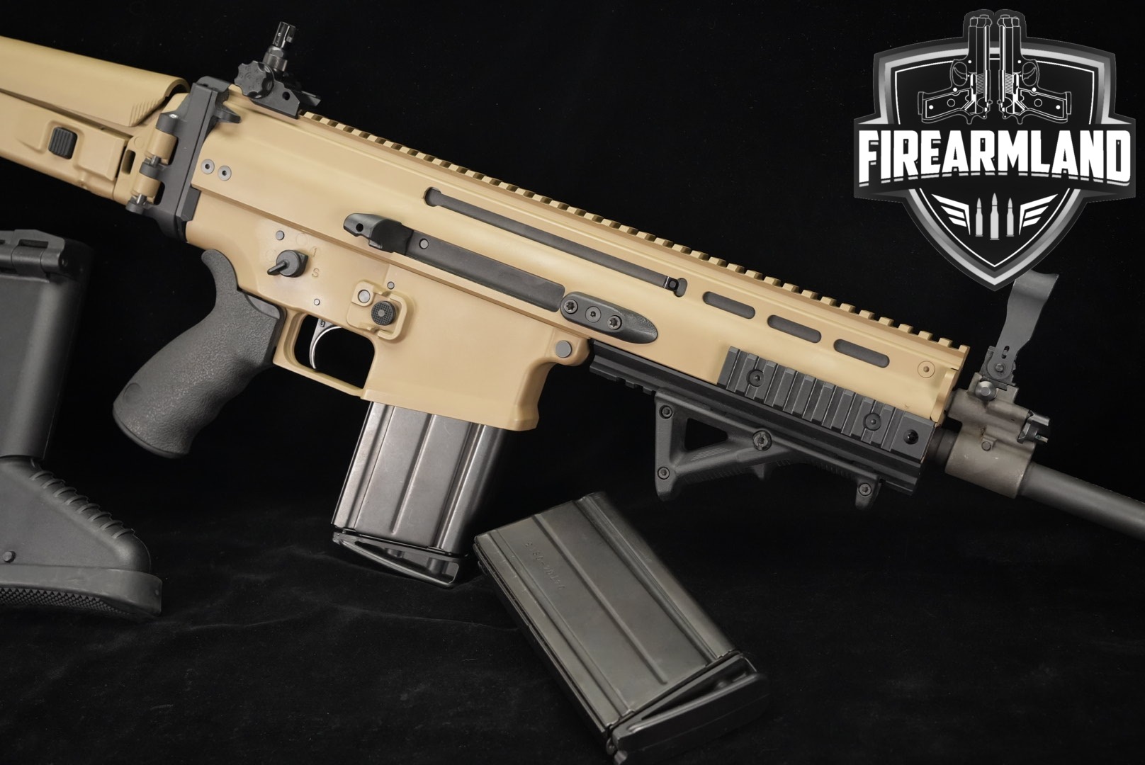 FN America (FNH USA) SCAR 17S RCH 7.62mm NATO (7.62x51) FDE in Very Good Condition Thumbnail