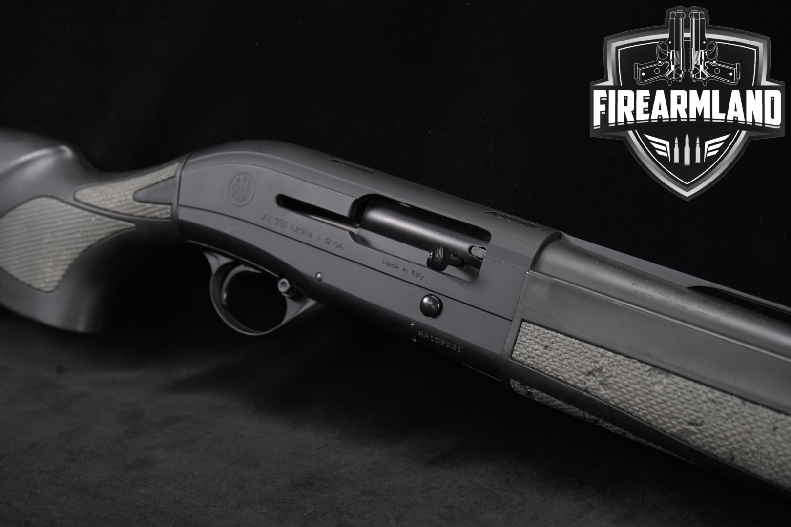 P. Beretta AL391 Urika 12 Gauge Black in Very Good Condition Thumbnail