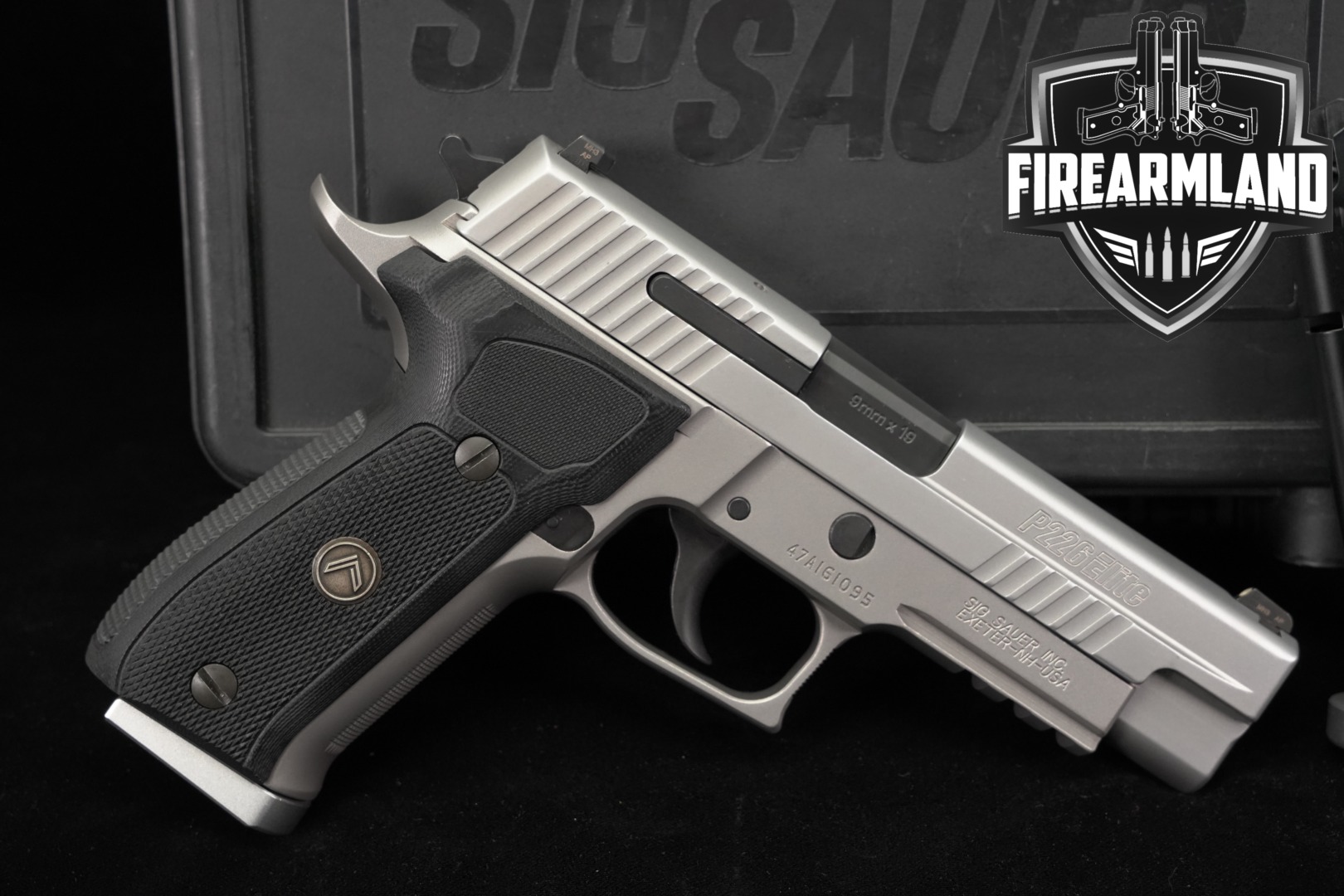 Sig Sauer P226 Elite 9mm Luger Stainless in Excellent Condition Thumbnail