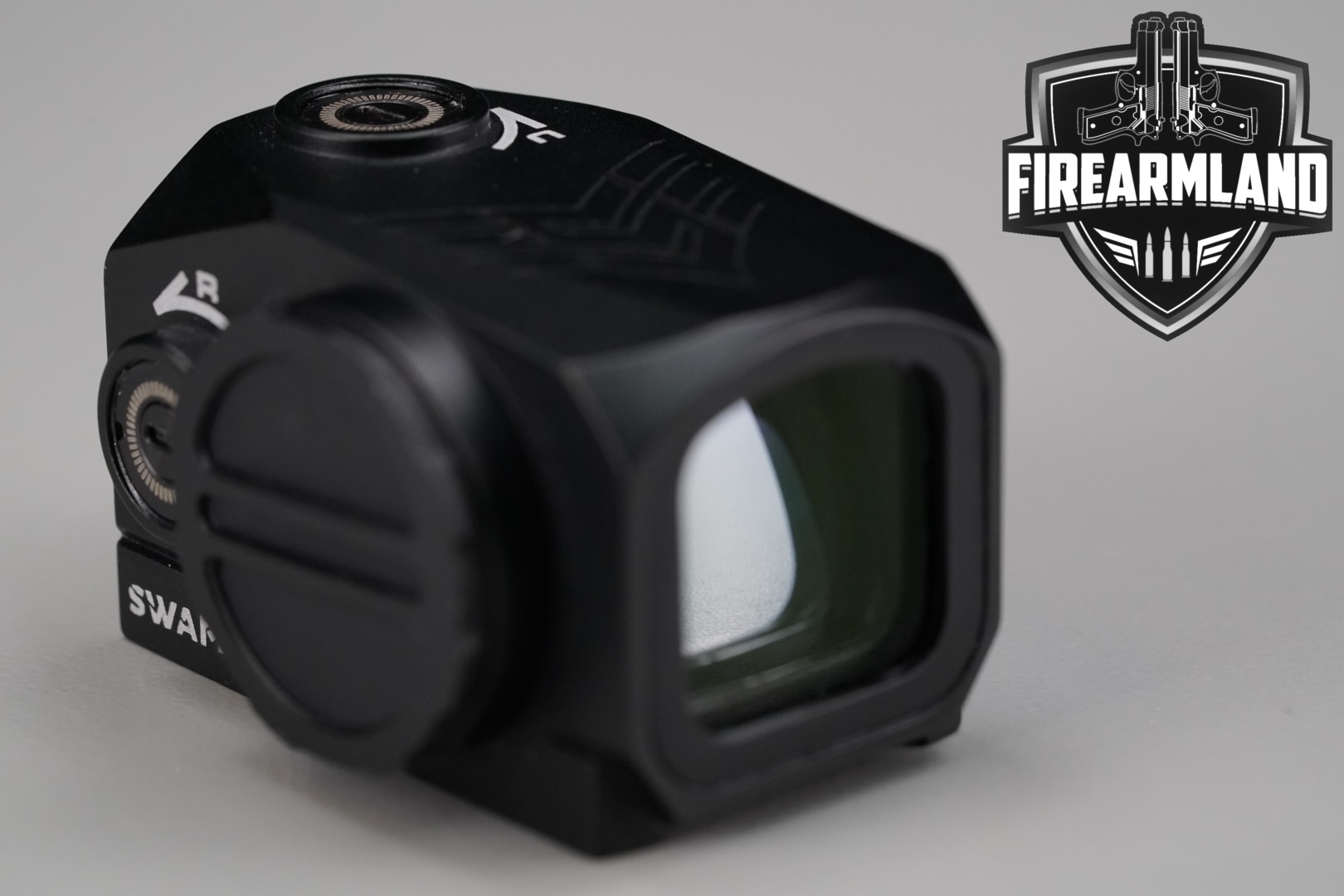 SwampFox Optics Kraken 3 MOA Green Dot in Excellent Condition Thumbnail