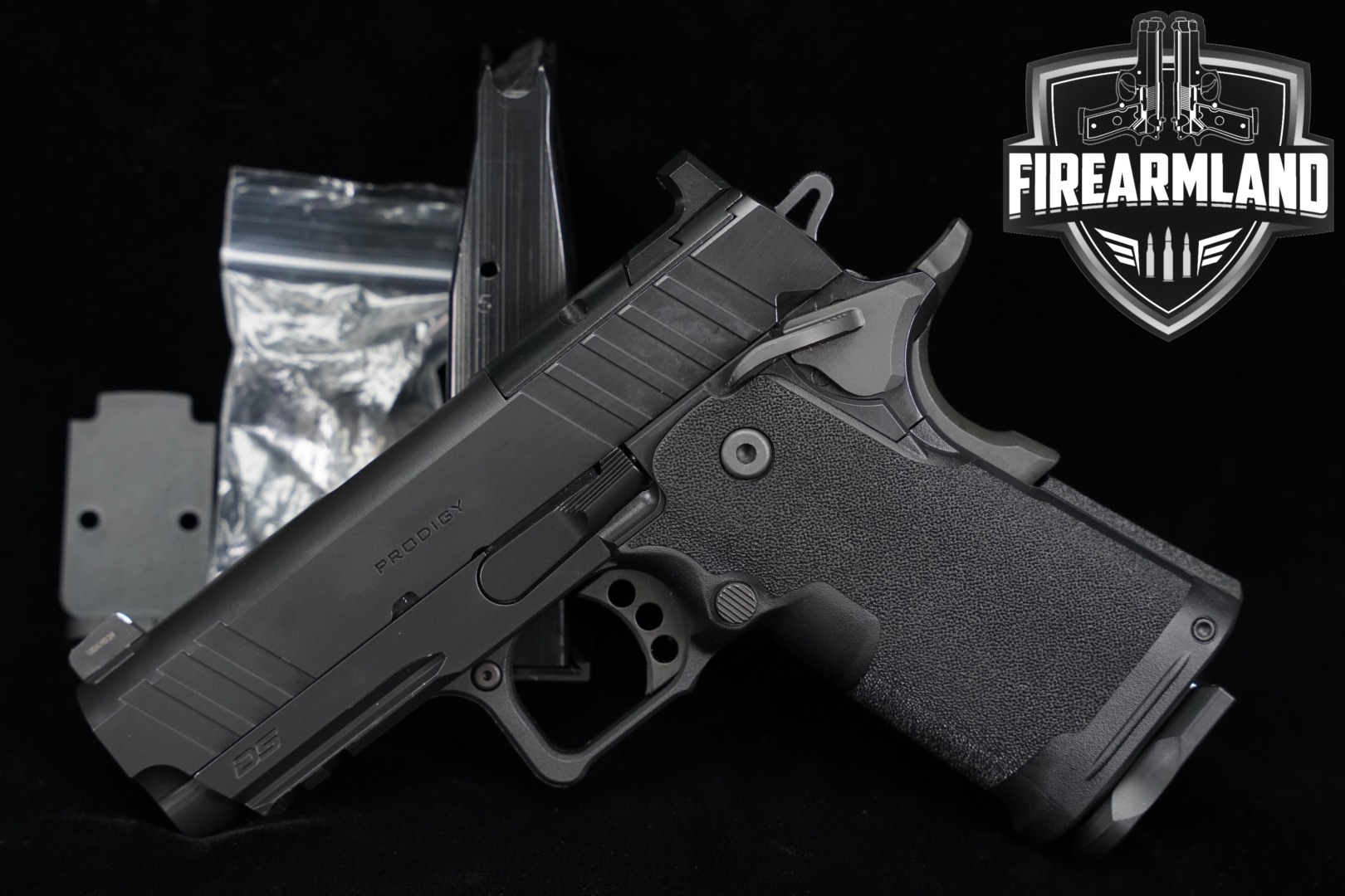 Springfield Armory 1911 DS Prodigy 3.5" Compact AOS 9mm Luger Black in Excellent Condition Thumbnail